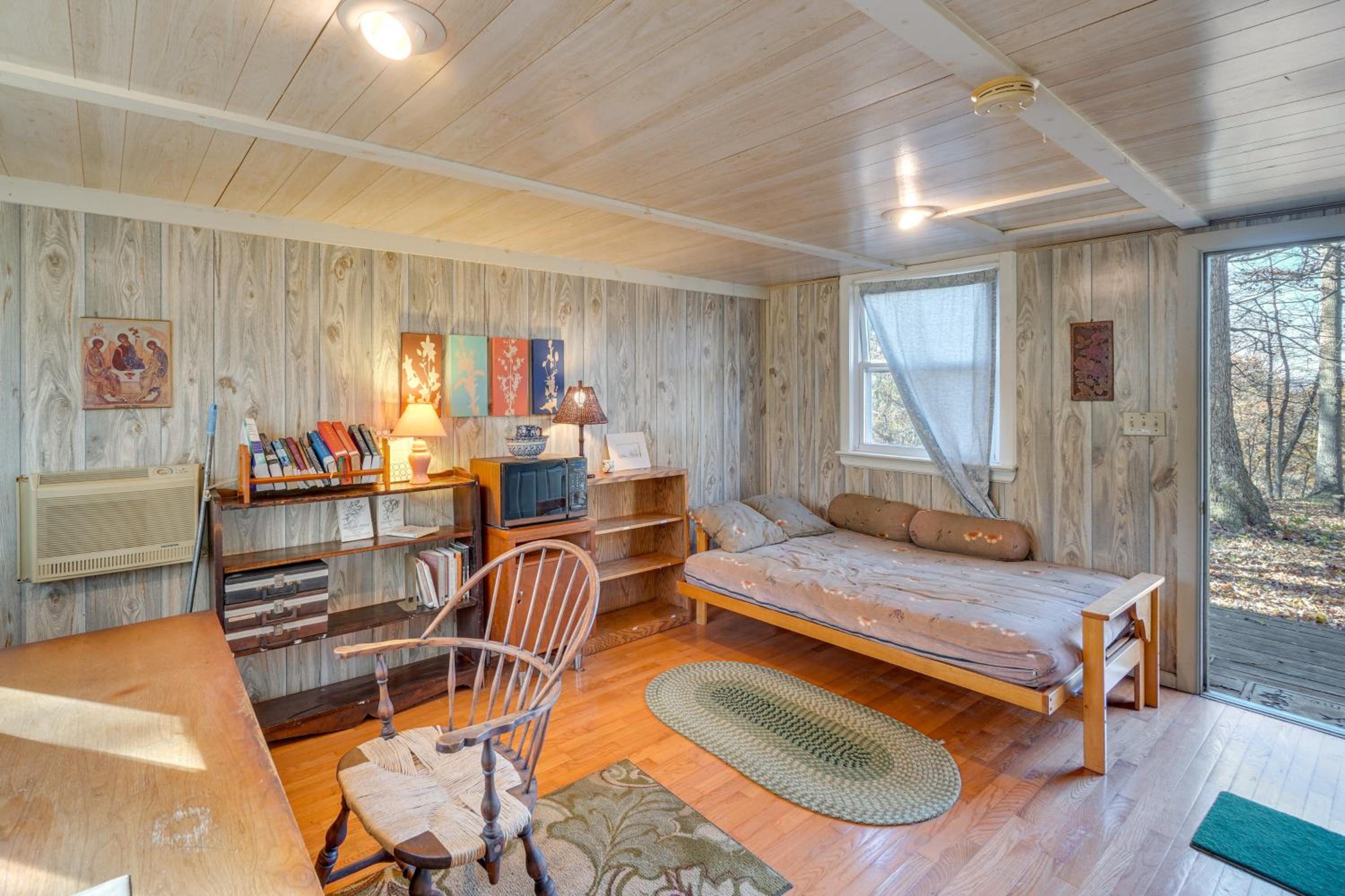 On-Site Trails, Pond! Rustic Harpers Ferry Cabin
