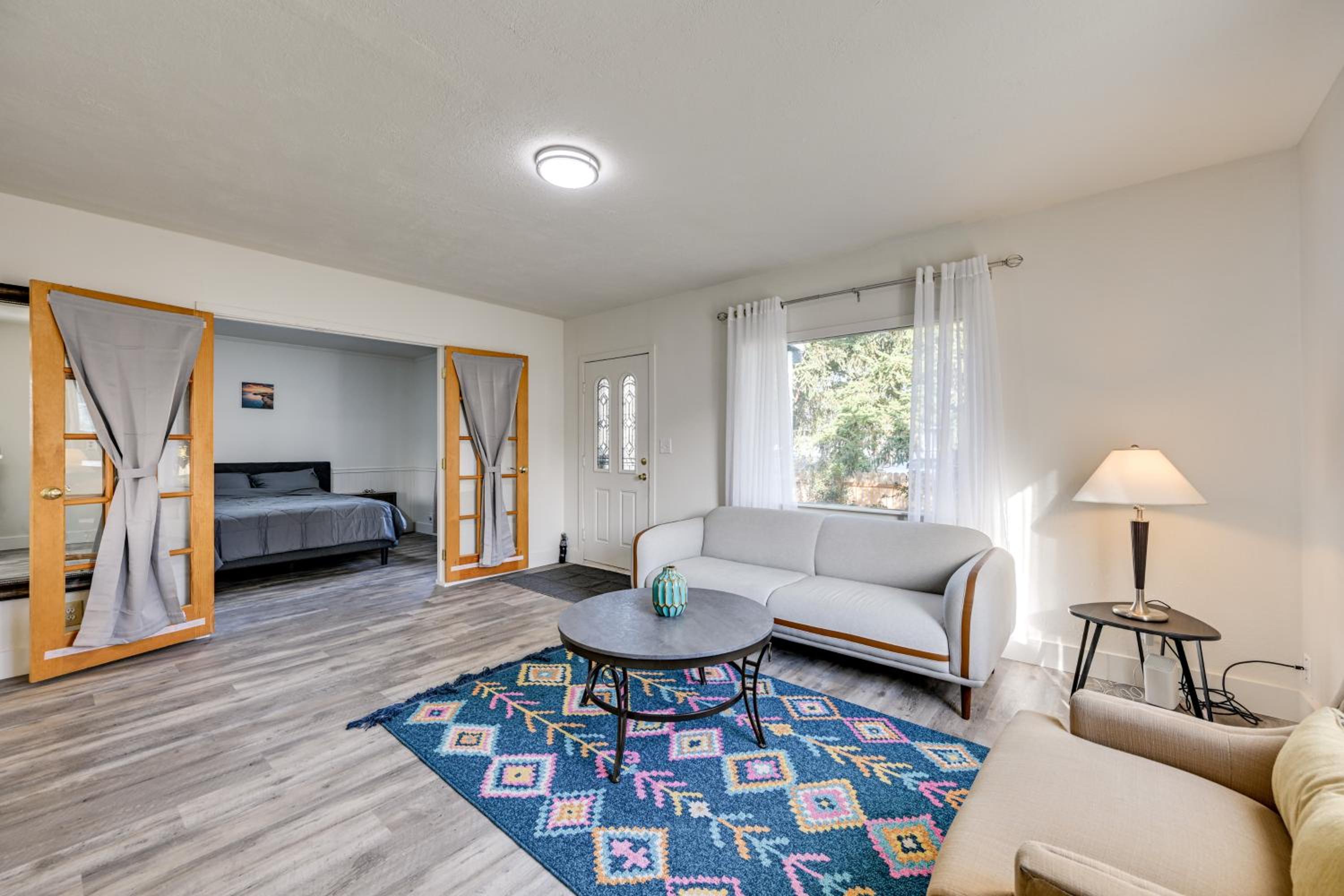 3 Mi to Auburn Station! Commuter-Friendly Home