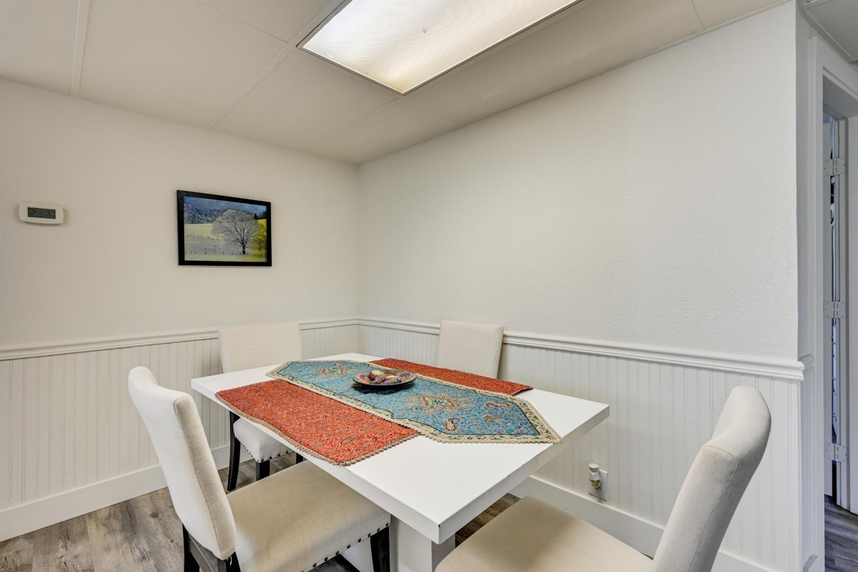 3 Mi to Auburn Station! Commuter-Friendly Home