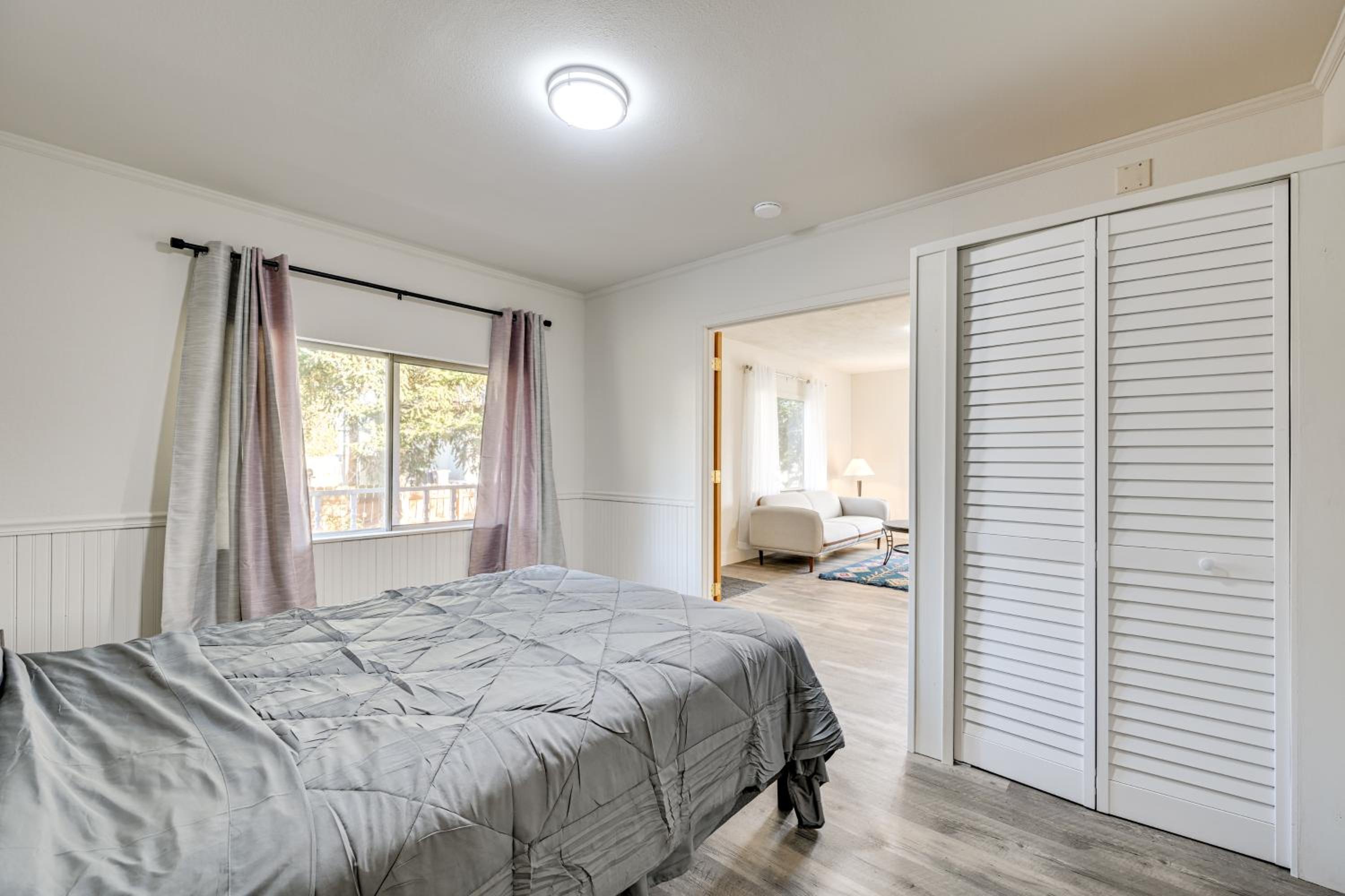 3 Mi to Auburn Station! Commuter-Friendly Home