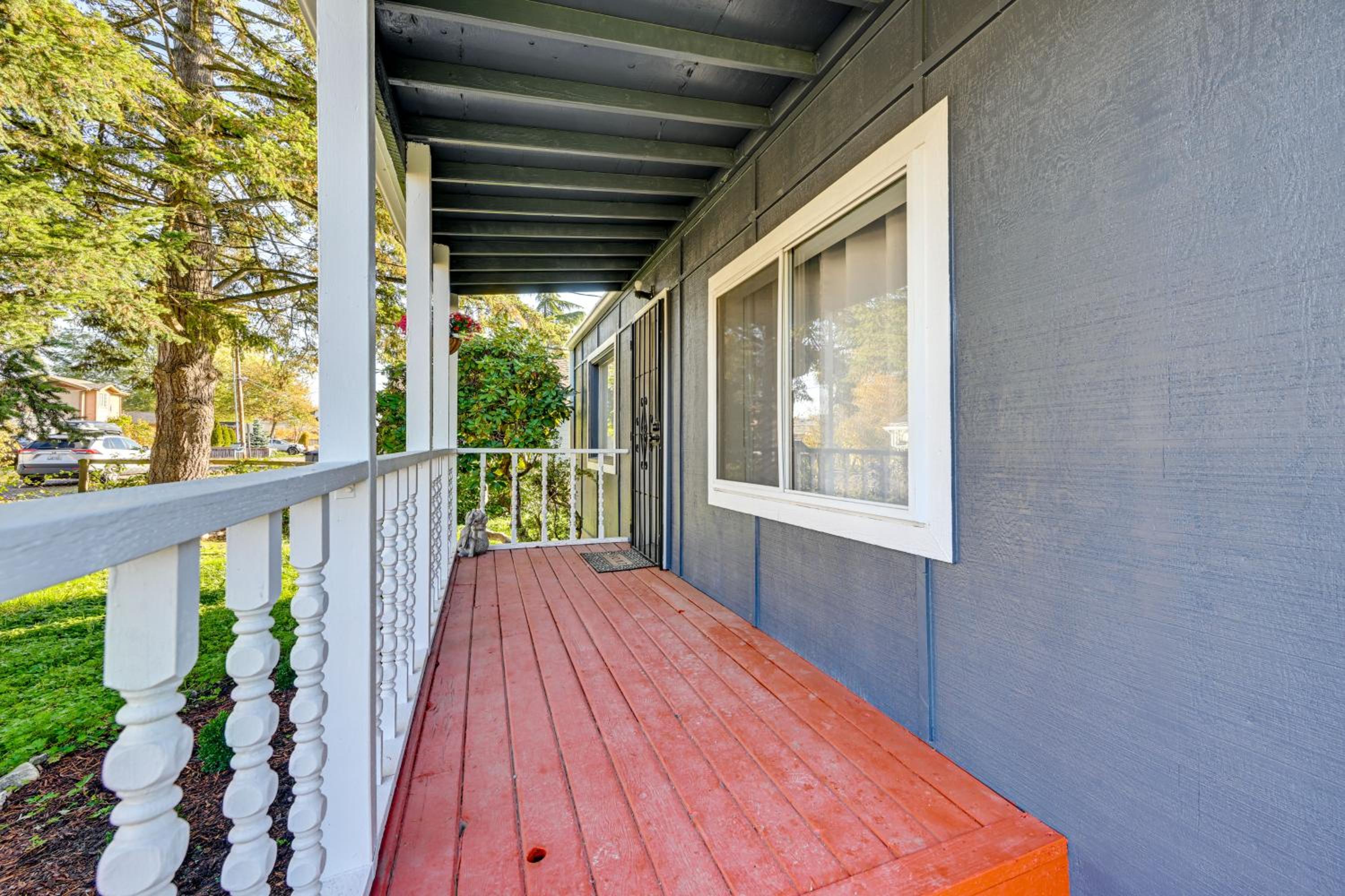 3 Mi to Auburn Station! Commuter-Friendly Home