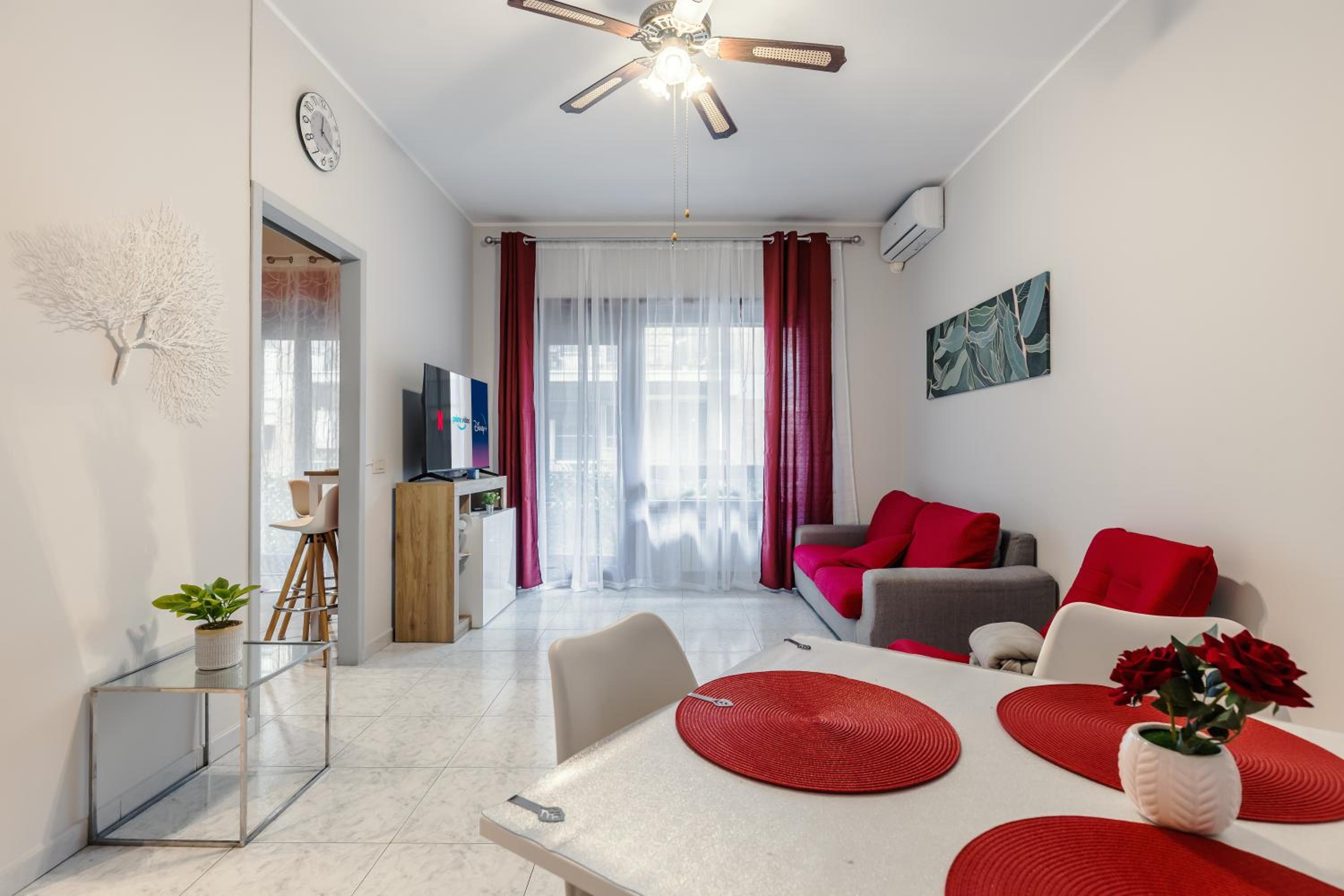 Raf Rhome Seaside - Center 200m to the Sea