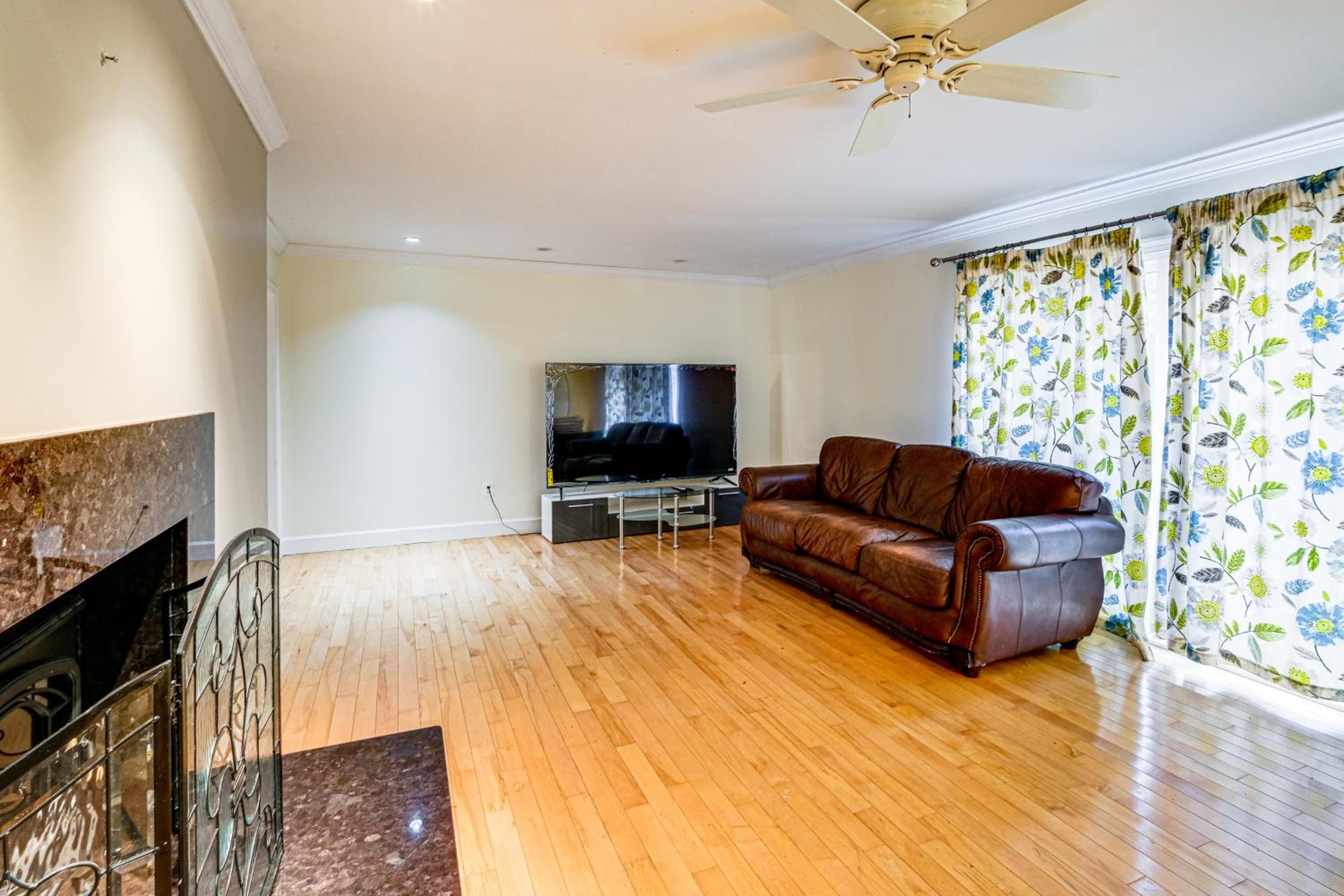 Serene and Spacious! Family-Friendly Catharpin Home