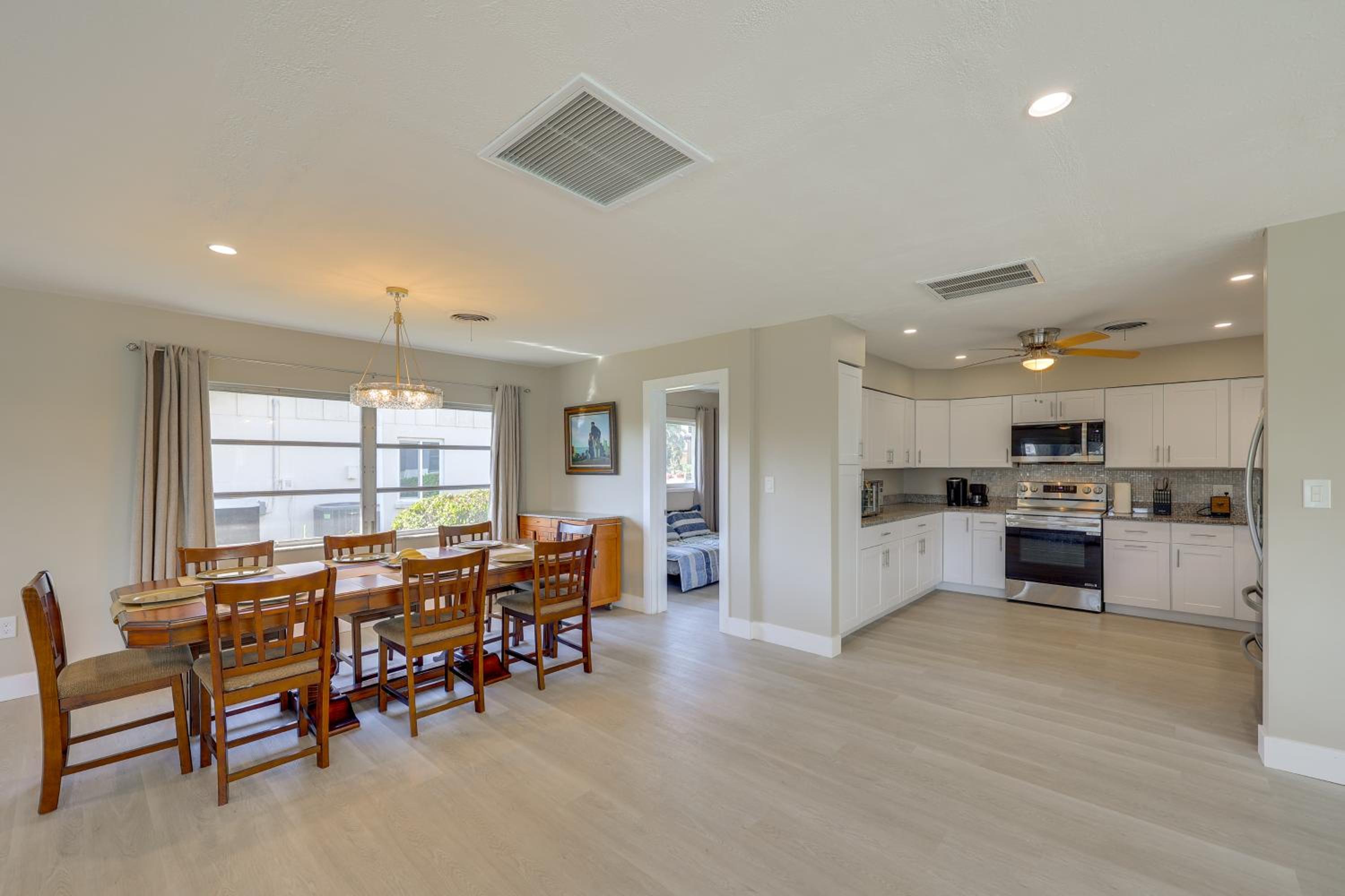 Waterfront Punta Gorda Paradise Dock and Pool!