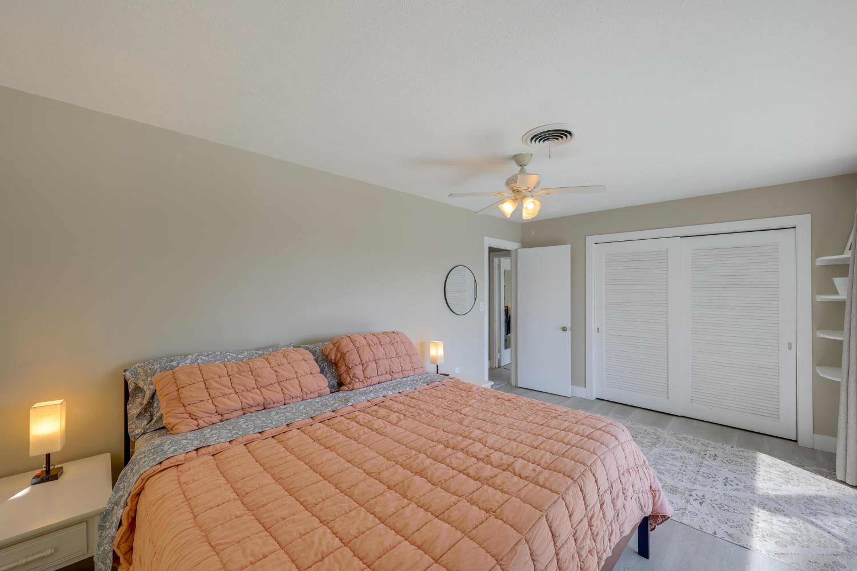 Waterfront Punta Gorda Paradise Dock and Pool!