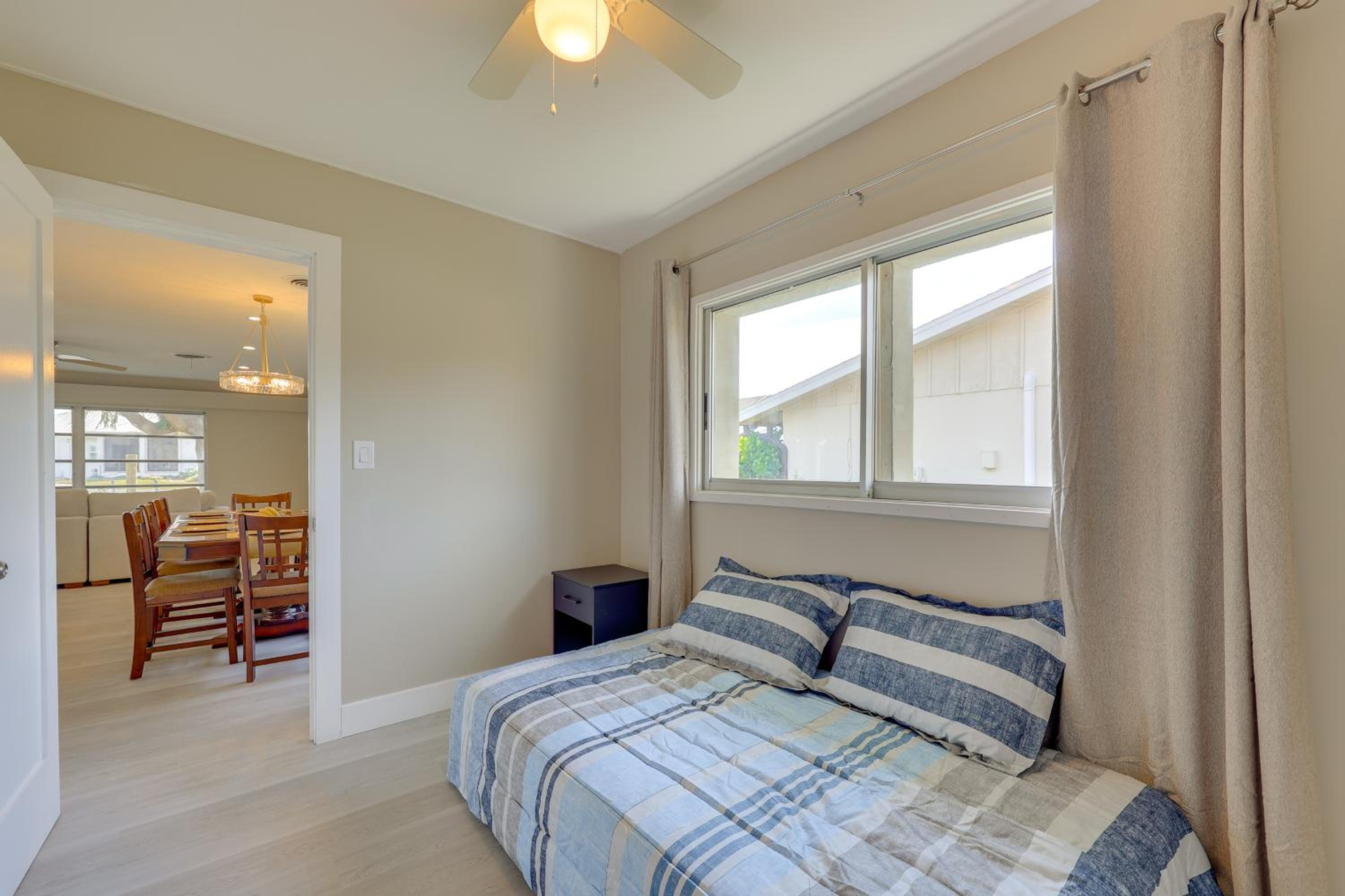 Waterfront Punta Gorda Paradise Dock and Pool!