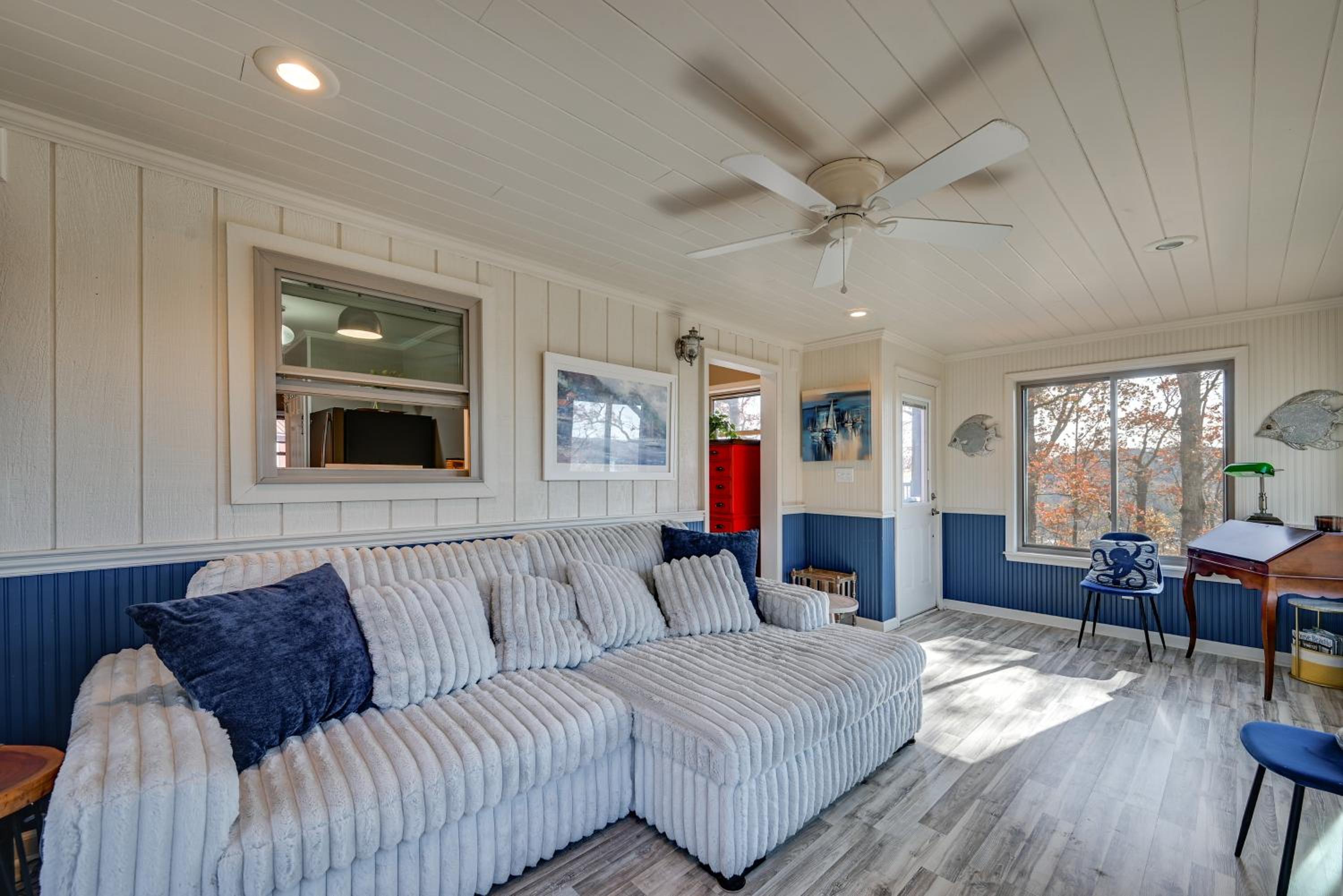 A Hidden Gem! Couples Escape with Dale Hollow Views