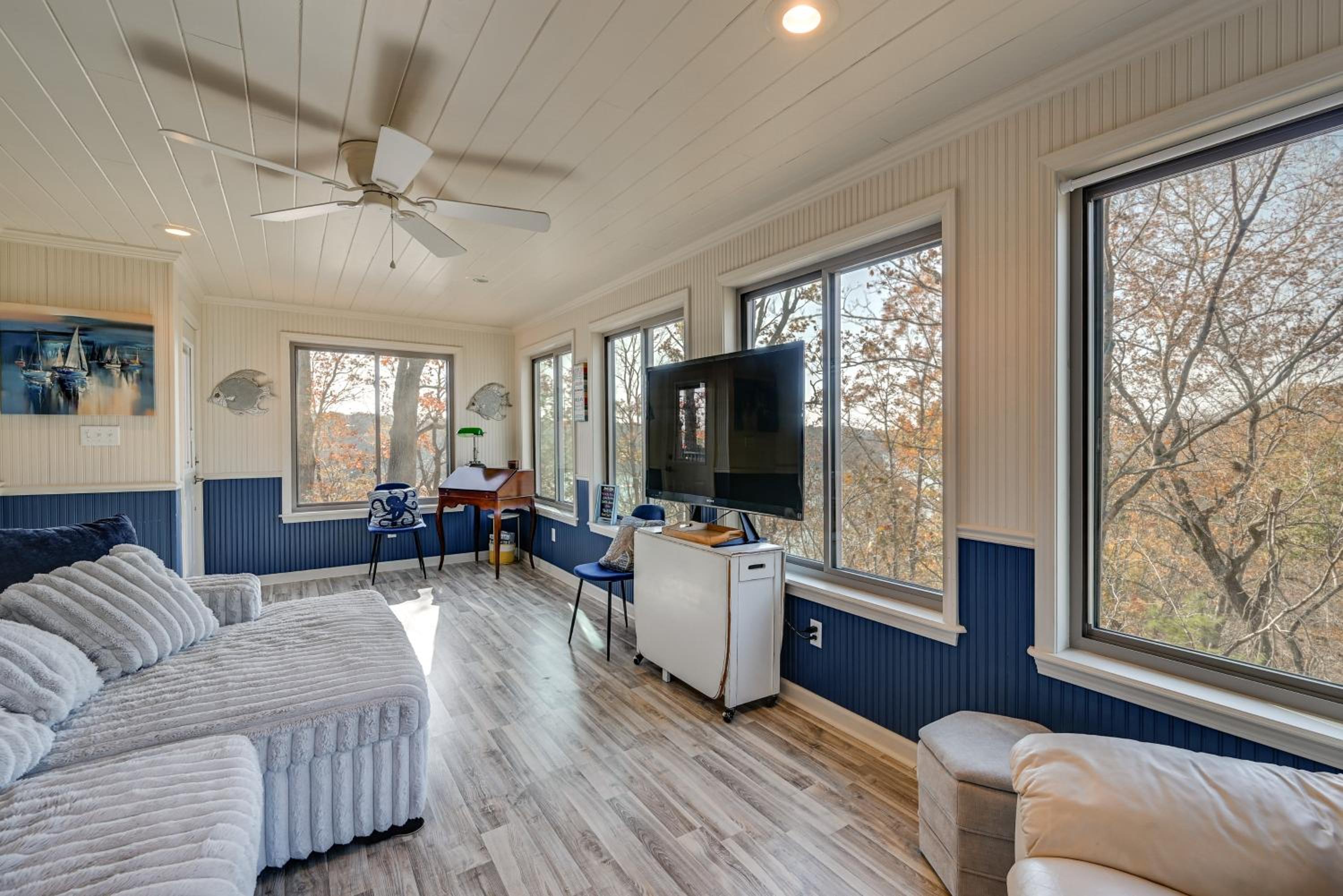 A Hidden Gem! Couples Escape with Dale Hollow Views