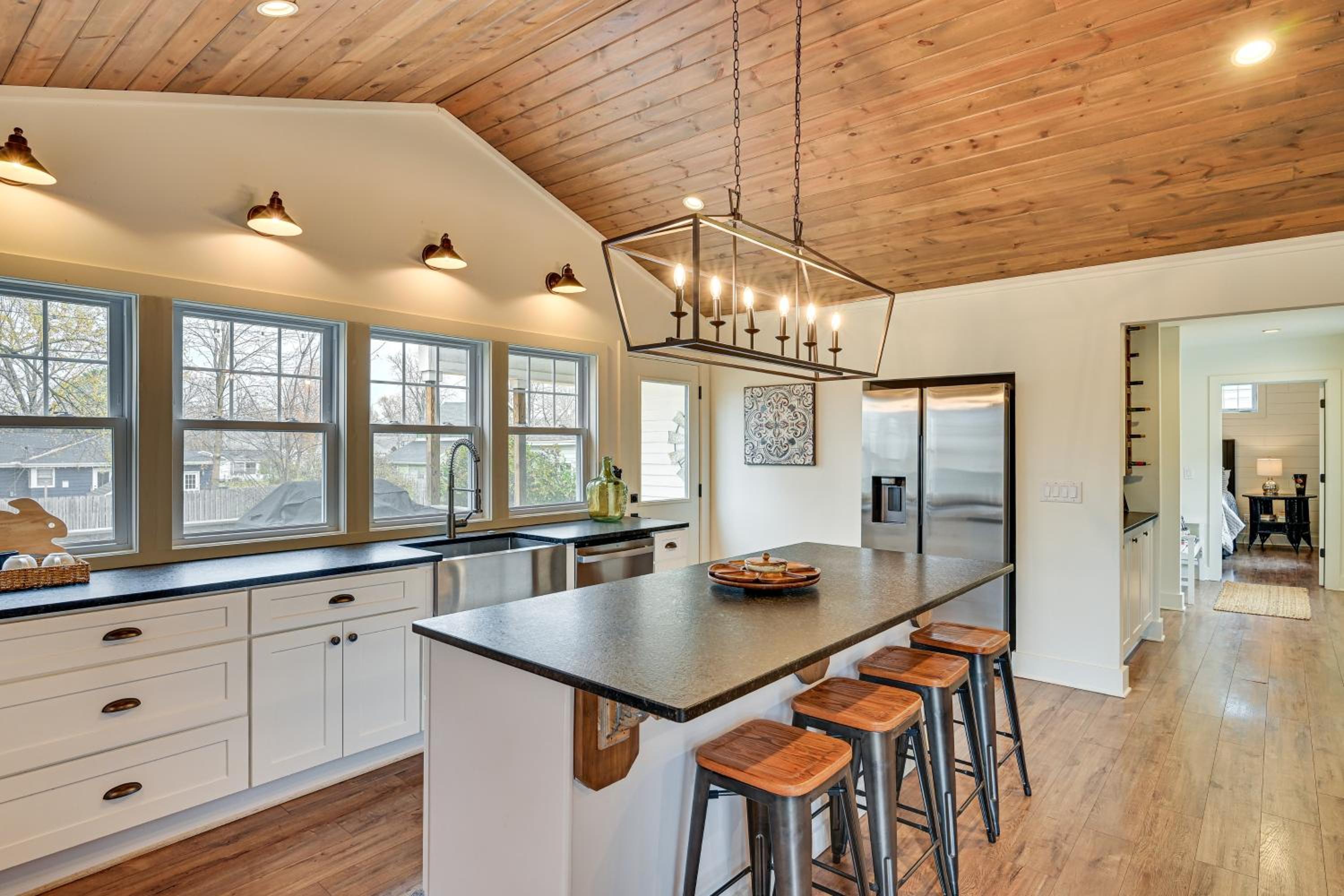 Steps to Elm St Gorgeous Double-Lot Getaway