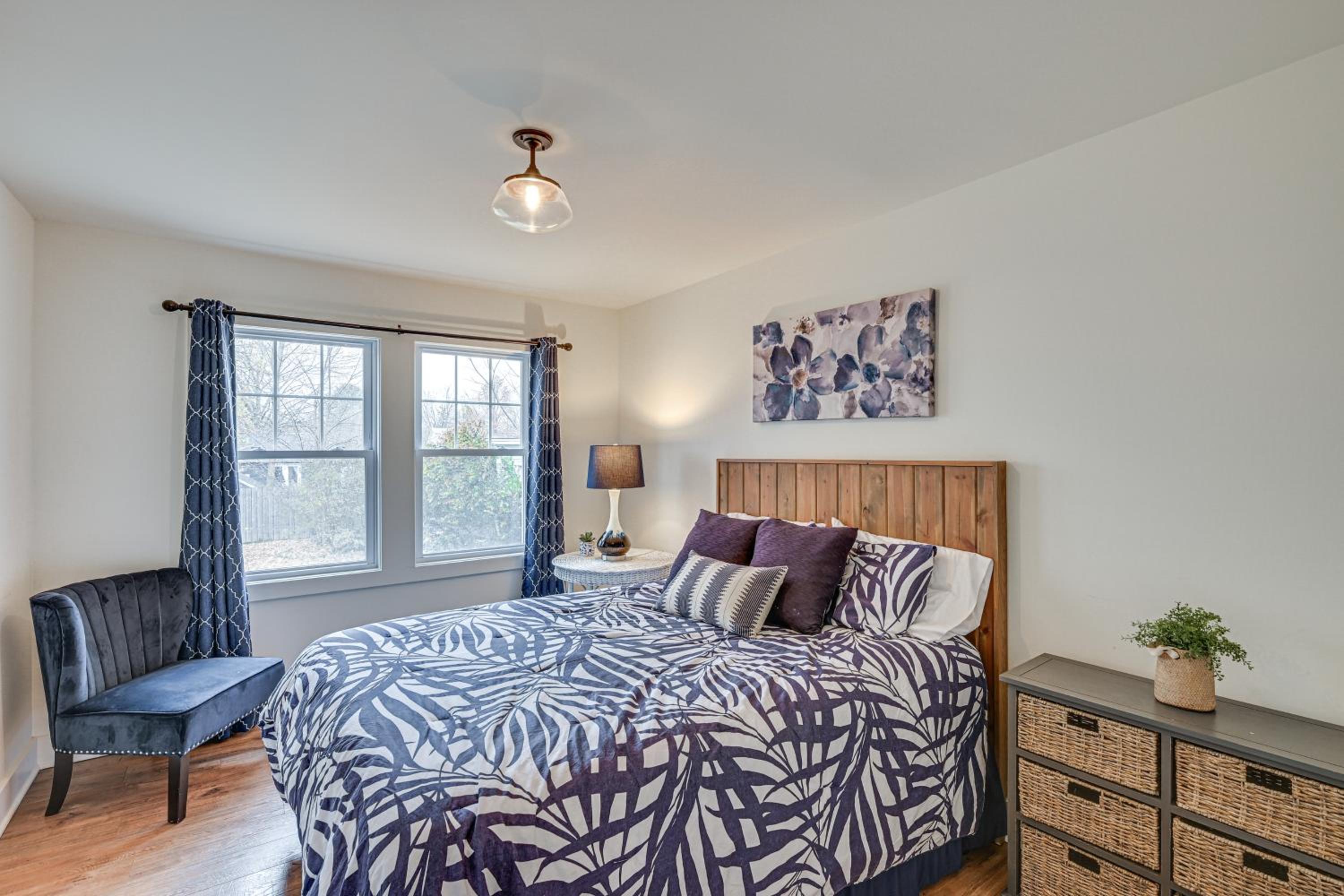 Steps to Elm St Gorgeous Double-Lot Getaway