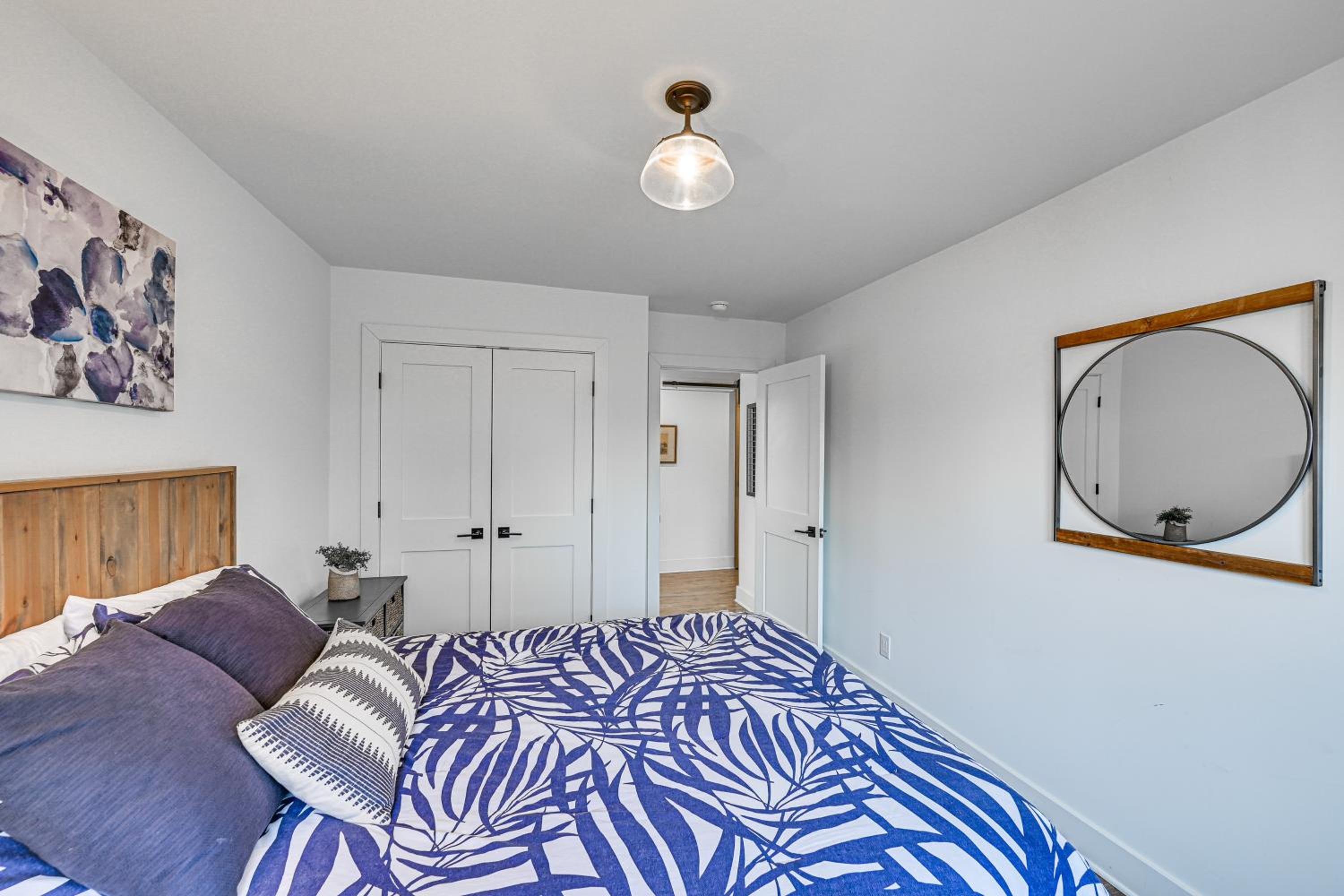 Steps to Elm St Gorgeous Double-Lot Getaway