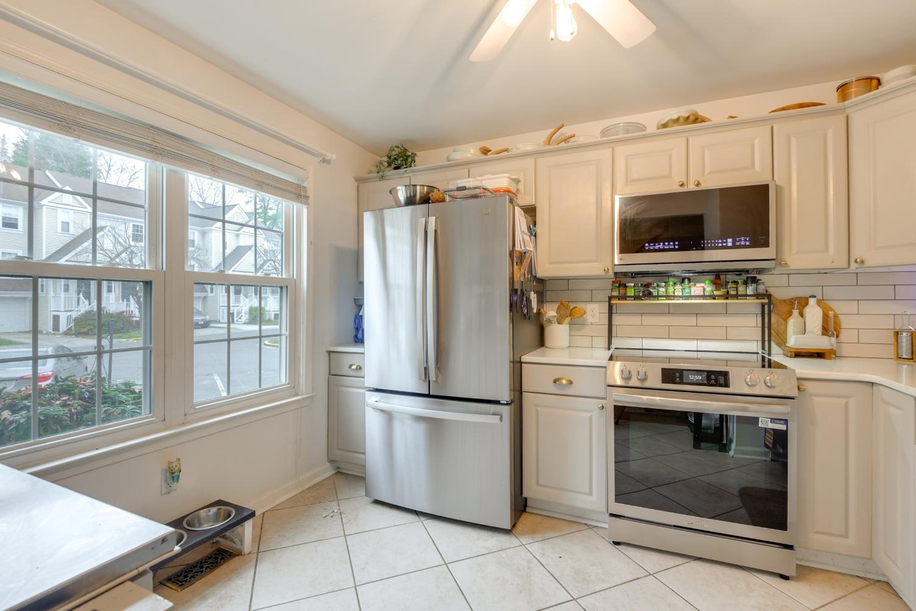 Tranquil Townhouse Retreat with Deck in Germantown!