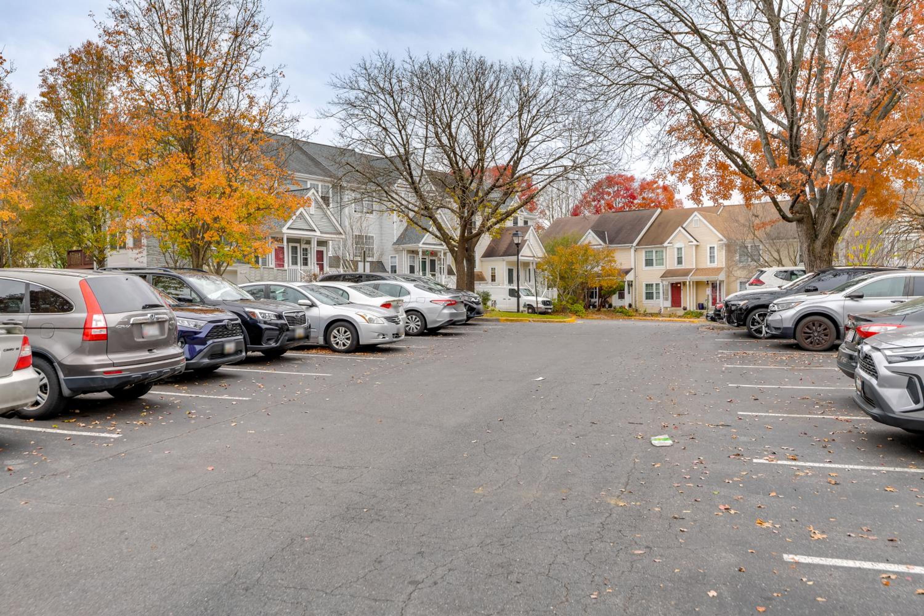 Tranquil Townhouse Retreat with Deck in Germantown!