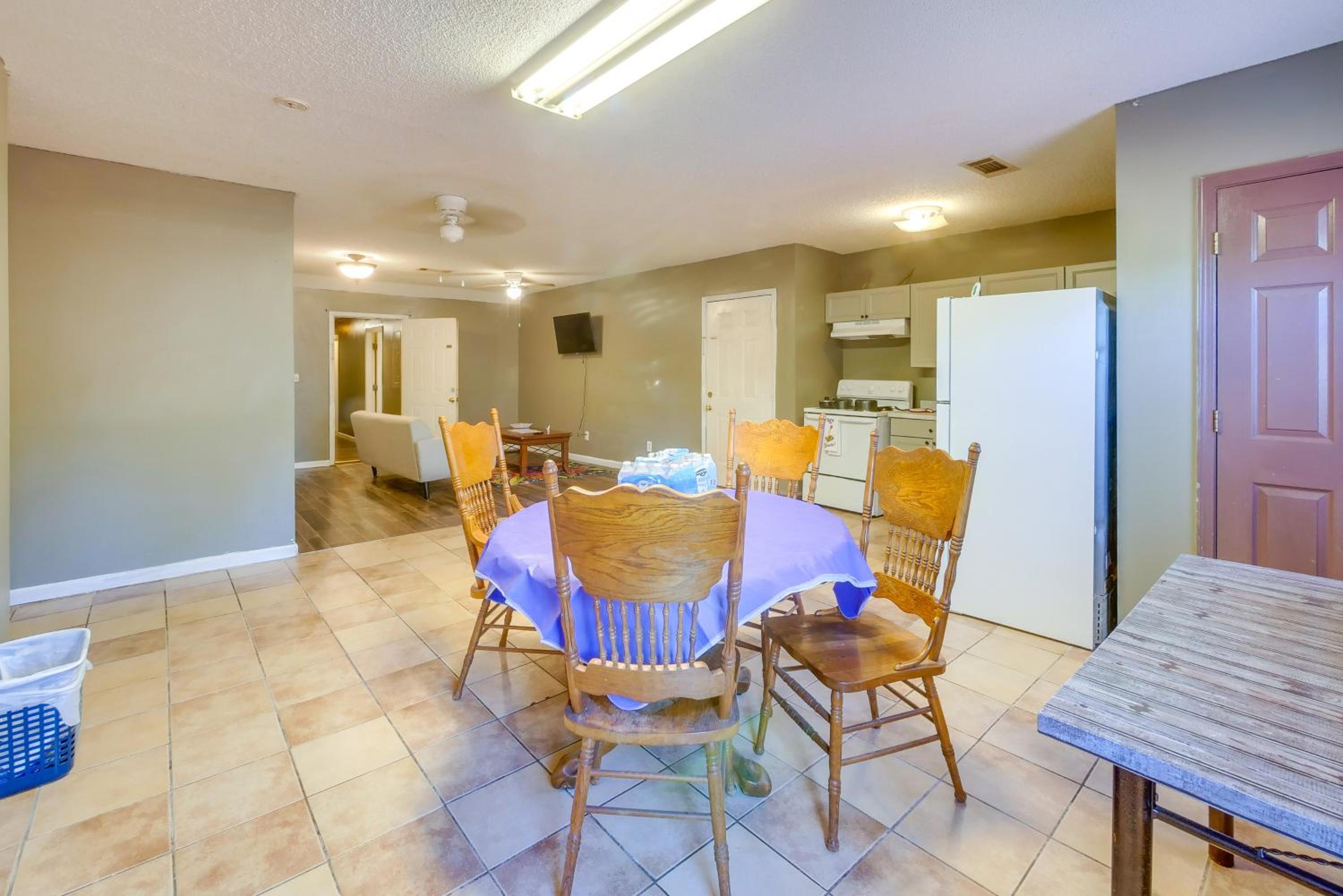 Rural Retreat in Fort Valley 8 Mi to Main Street!