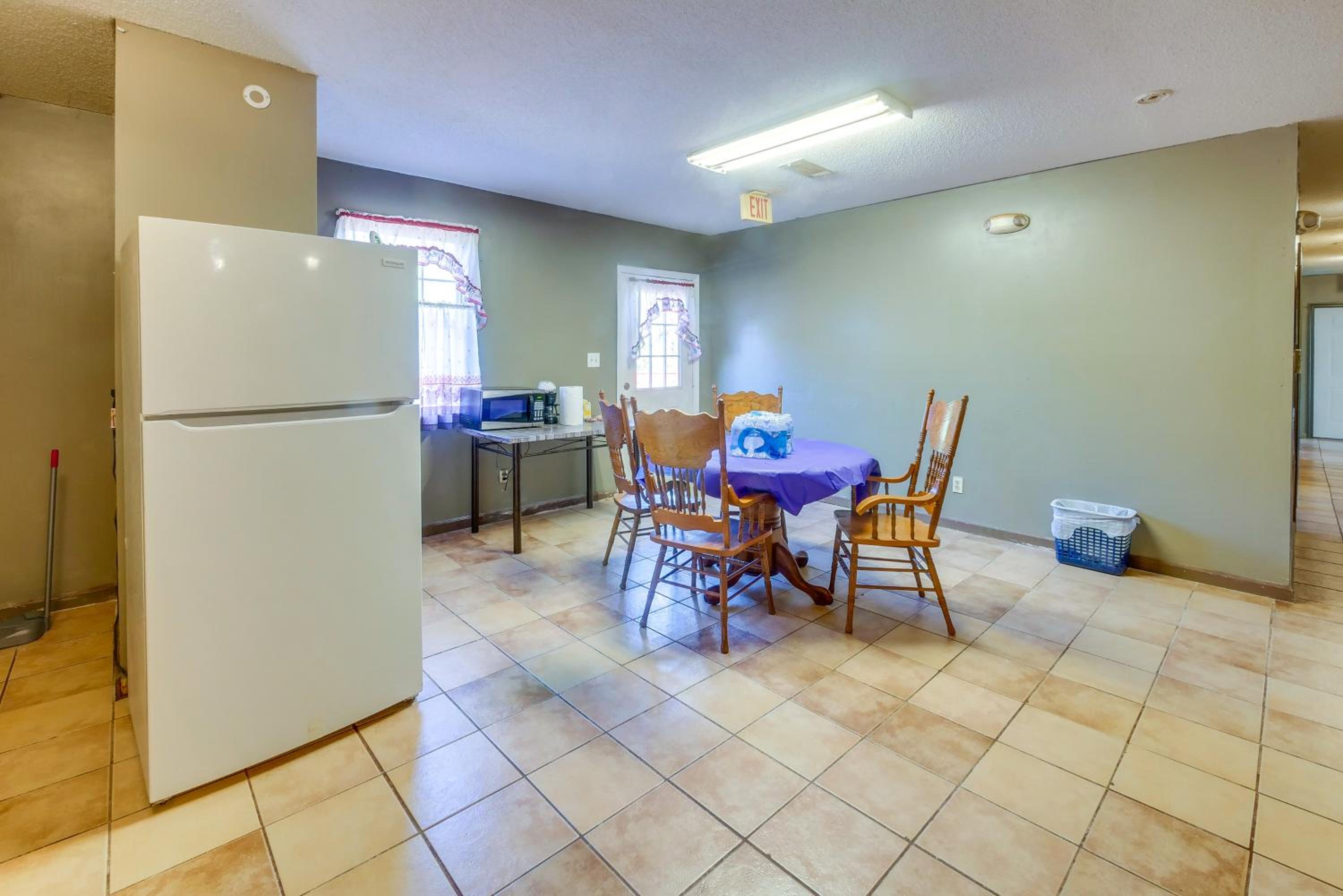 Rural Retreat in Fort Valley 8 Mi to Main Street!
