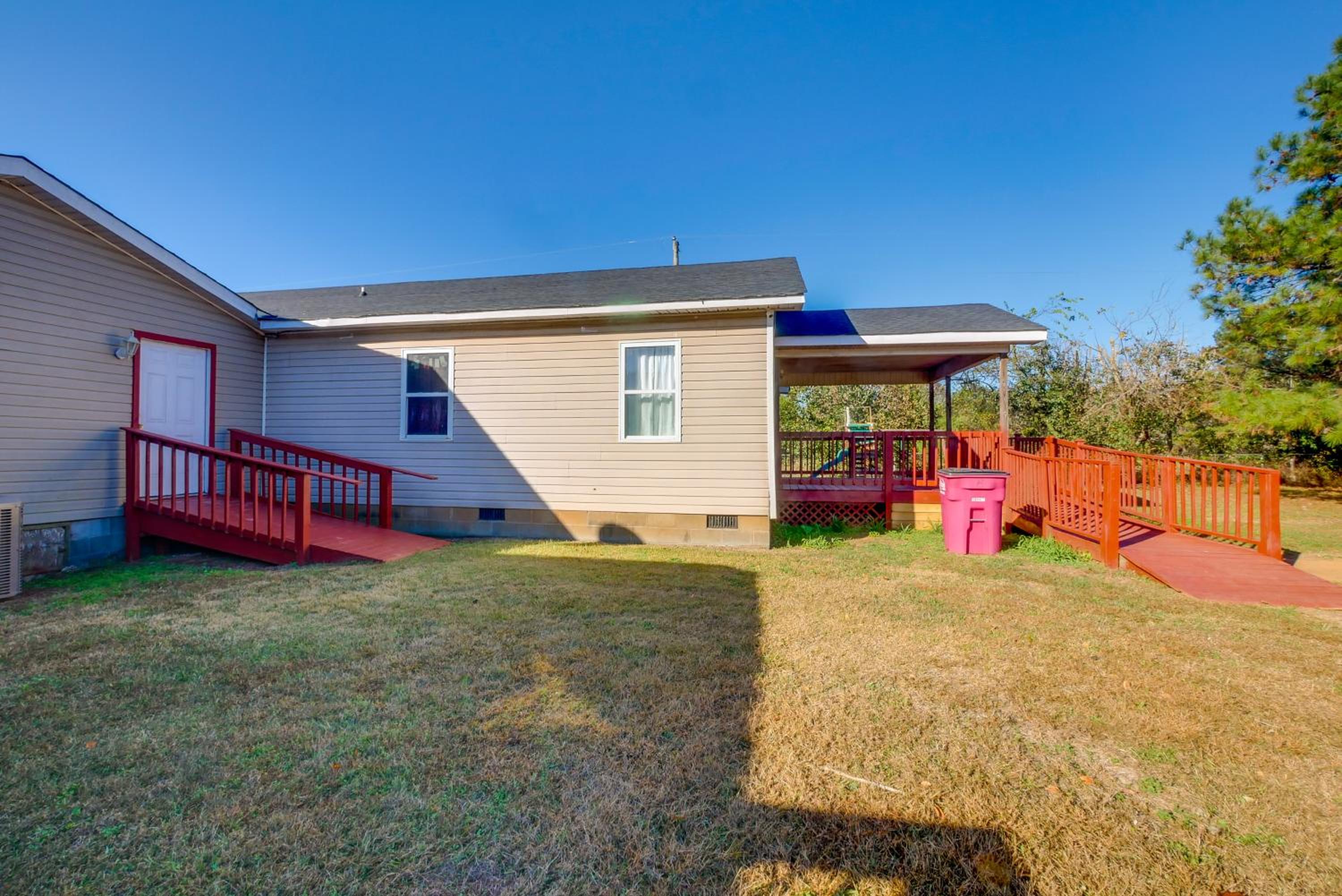 Rural Retreat in Fort Valley 8 Mi to Main Street!