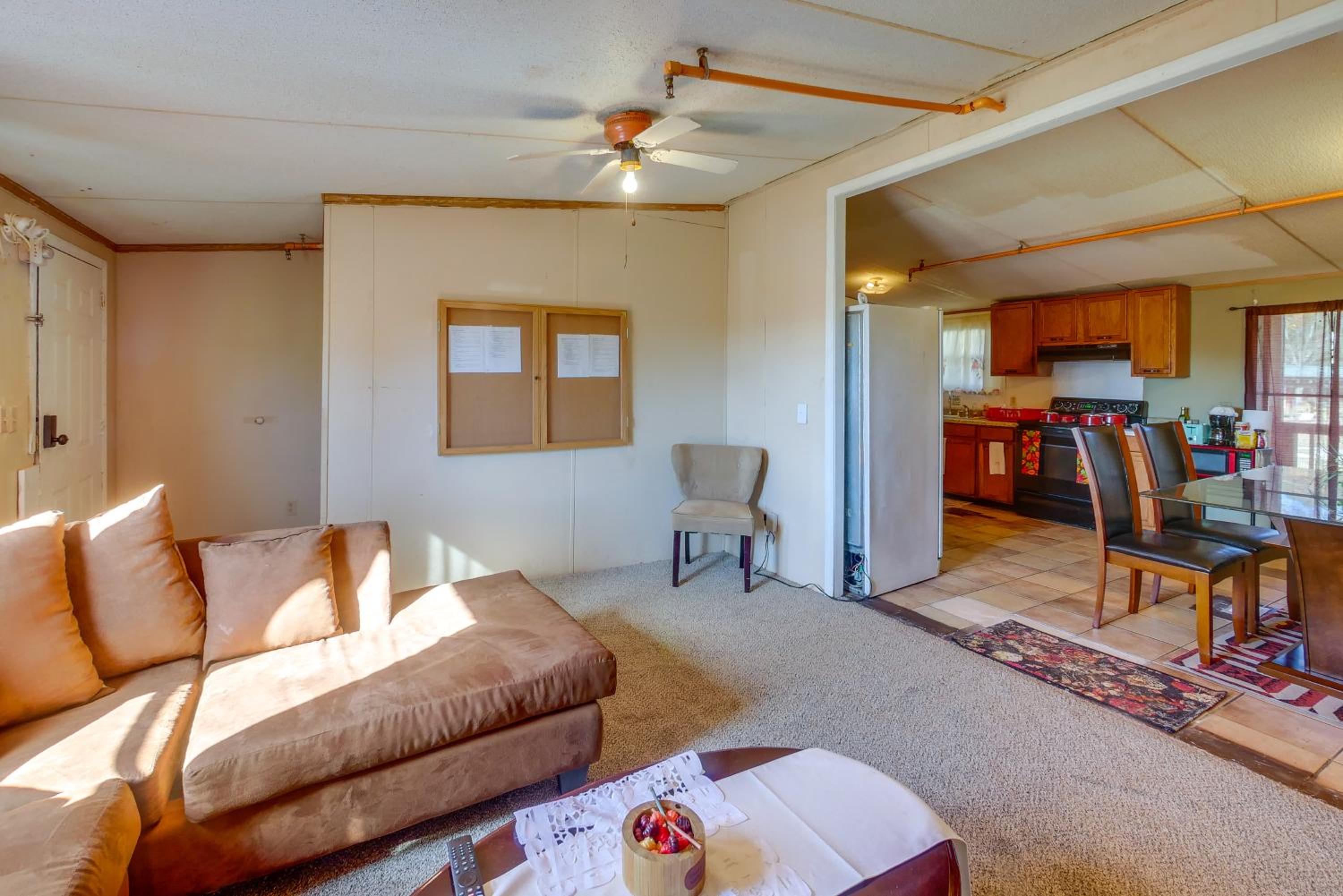 Close to Festivals and Rodeos! Fort Valley Apt