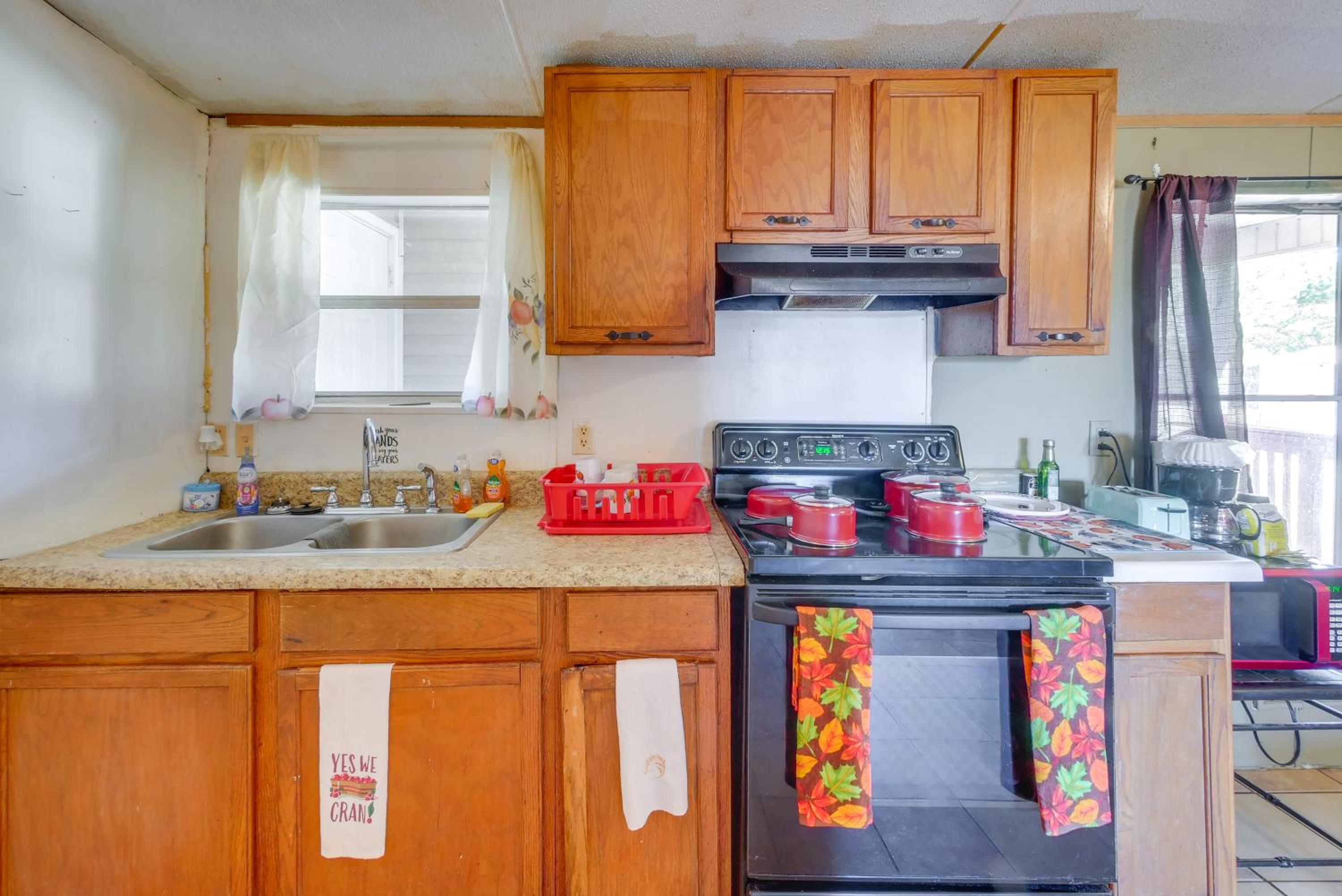Close to Festivals and Rodeos! Fort Valley Apt
