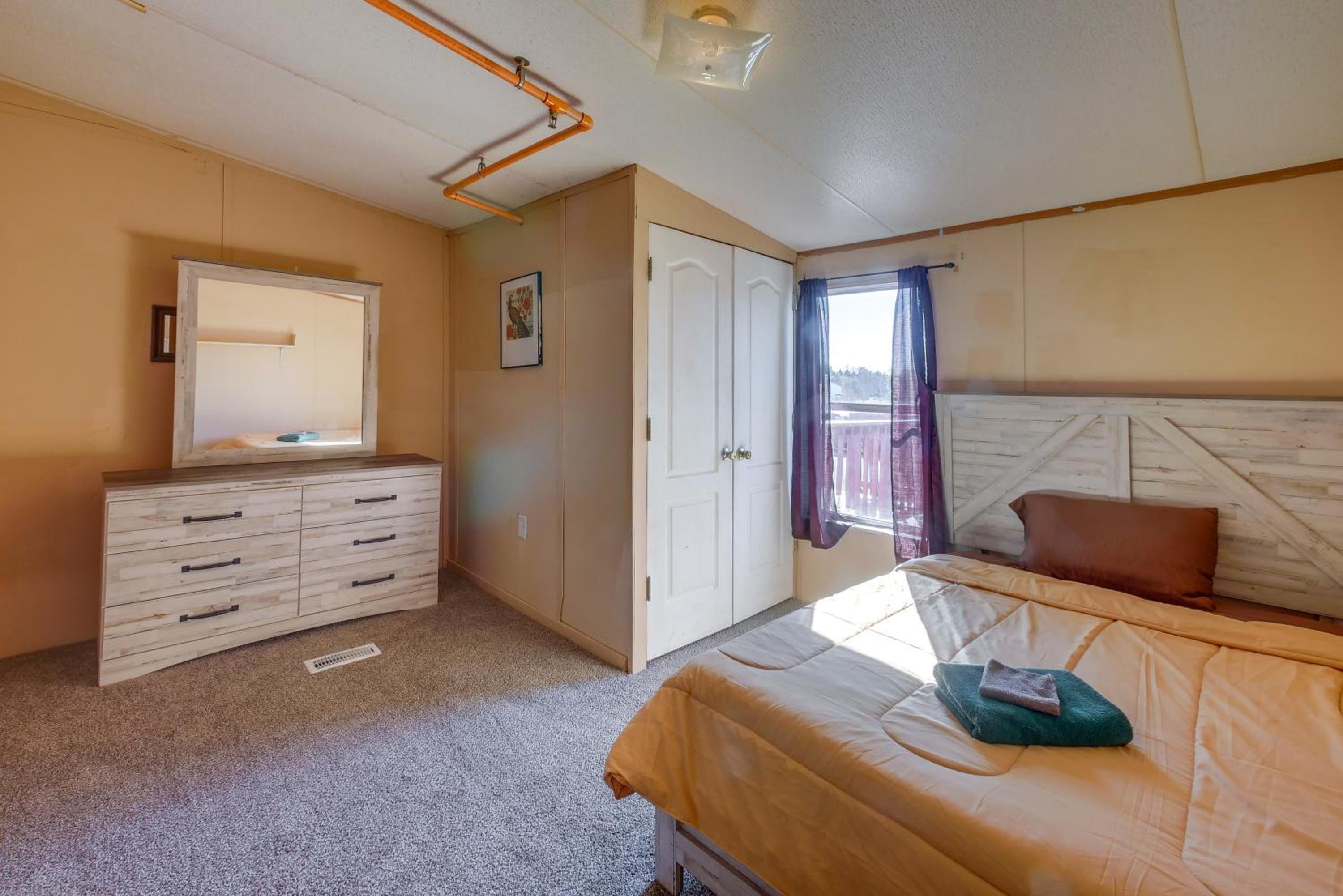 Close to Festivals and Rodeos! Fort Valley Apt