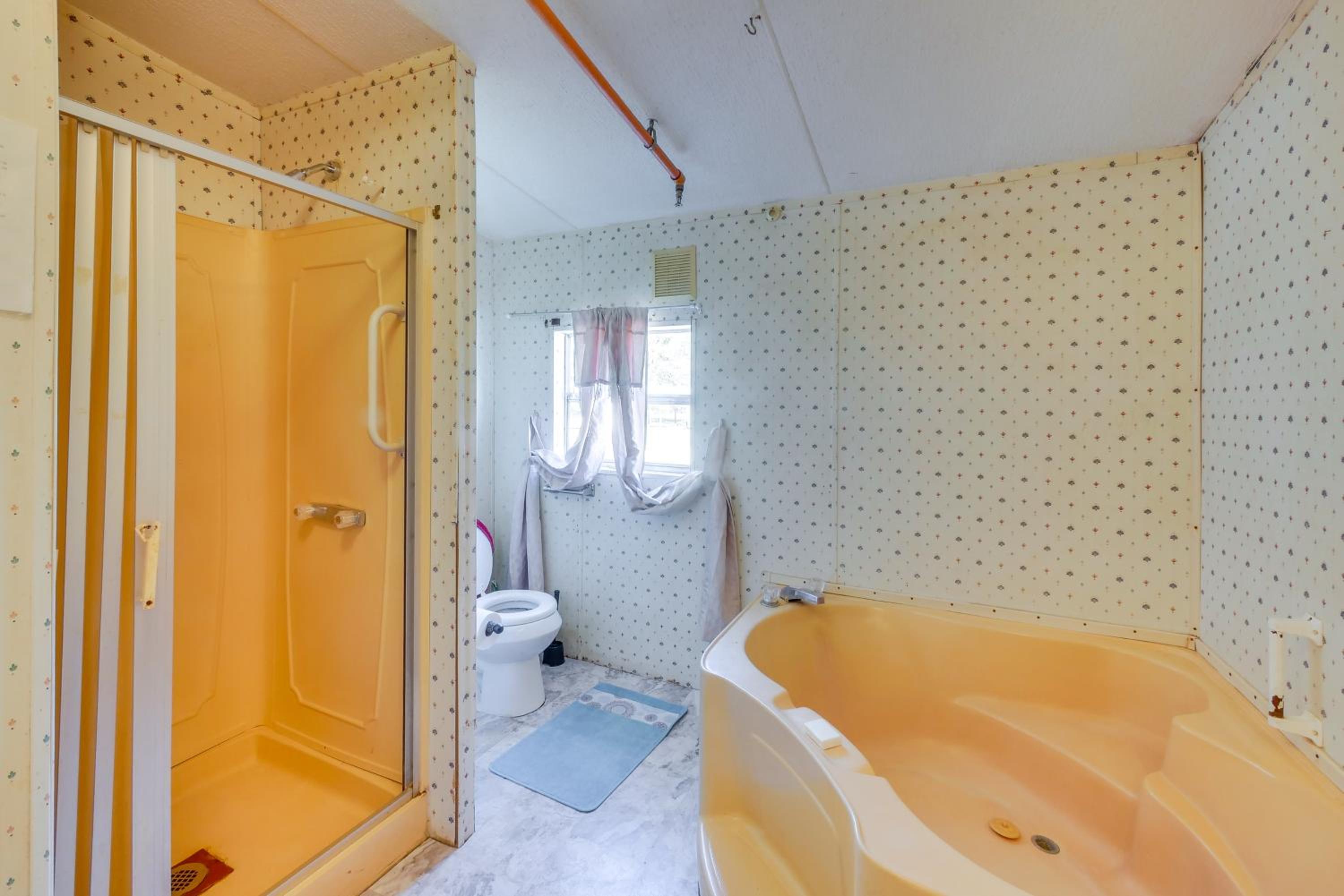 Close to Festivals and Rodeos! Fort Valley Apt