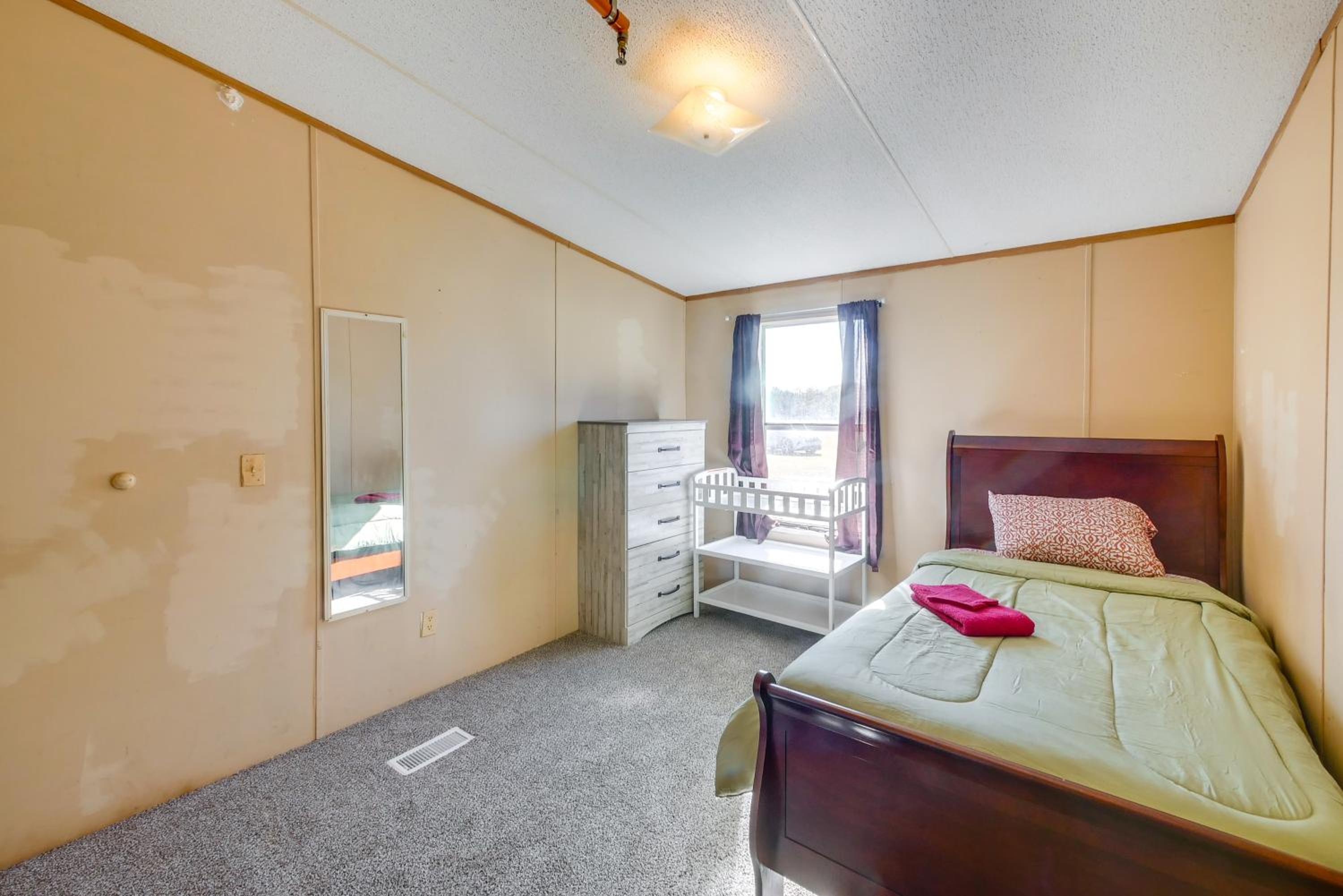 Close to Festivals and Rodeos! Fort Valley Apt