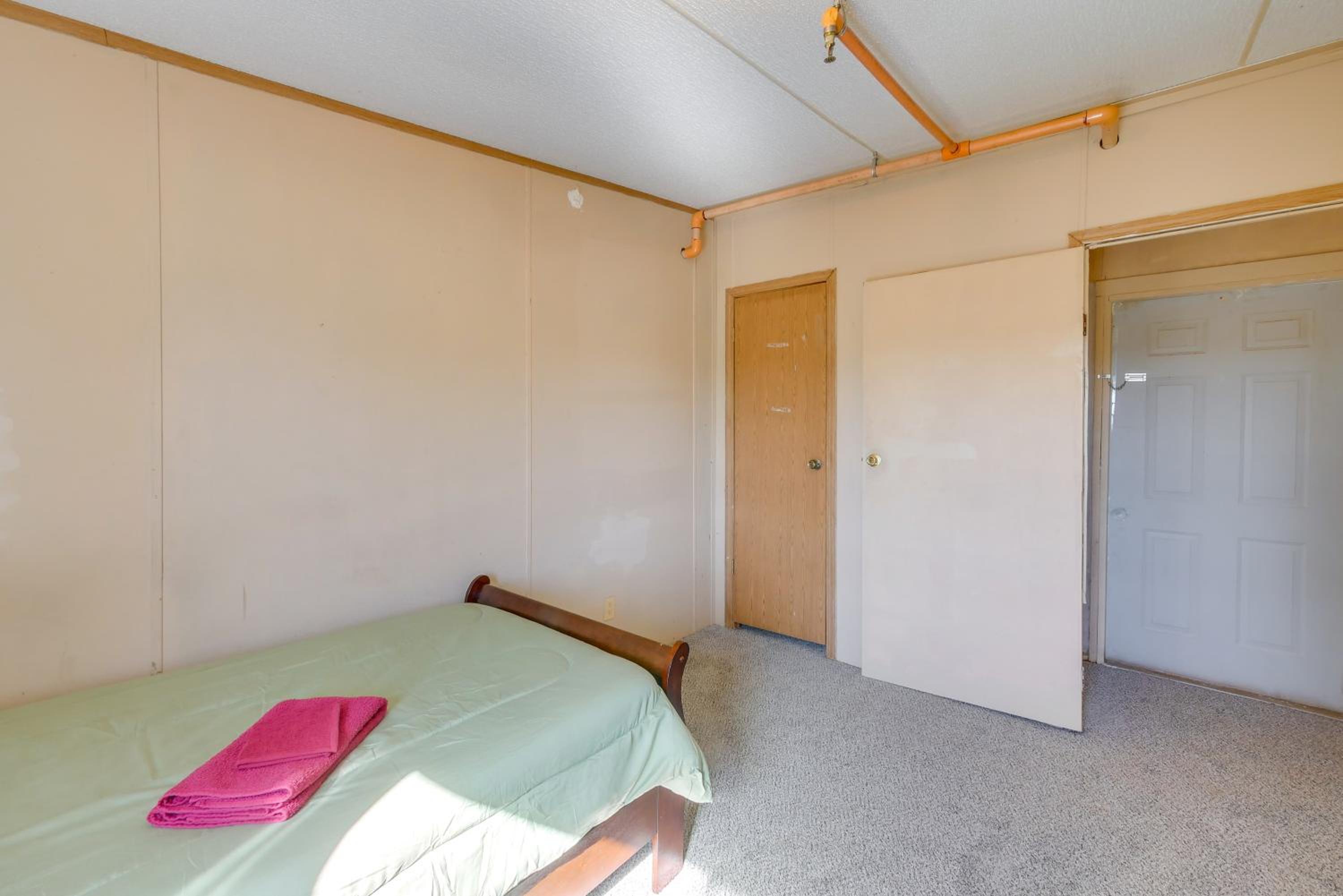 Close to Festivals and Rodeos! Fort Valley Apt