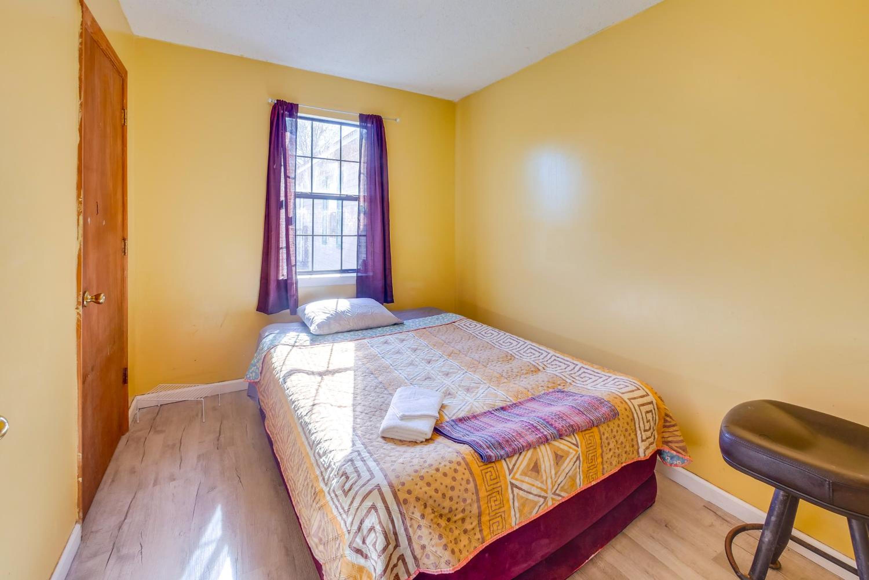 Countryside Escape, 8 Mi to FVSU and Main Street!