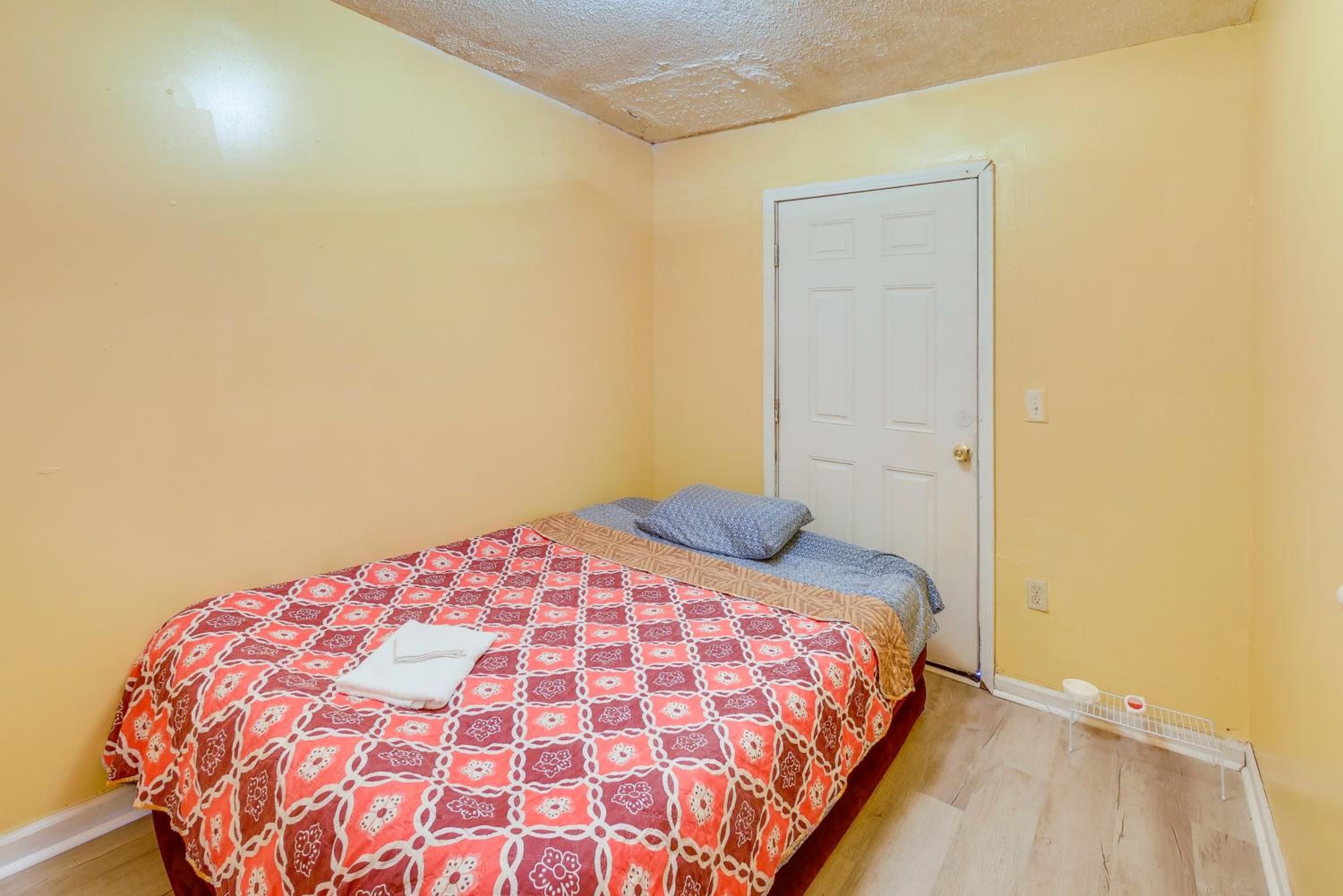 Countryside Escape, 8 Mi to FVSU and Main Street!