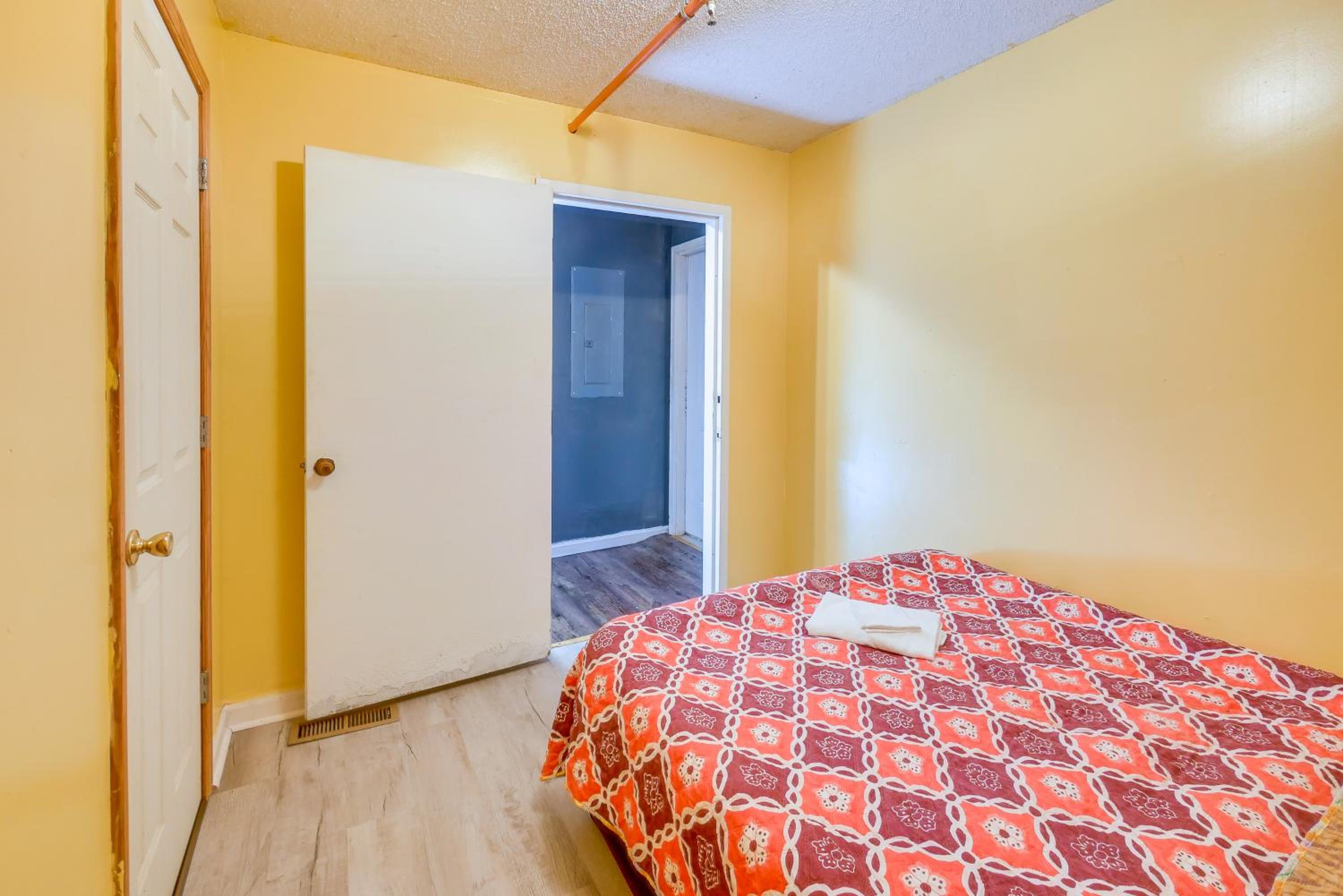 Countryside Escape, 8 Mi to FVSU and Main Street!