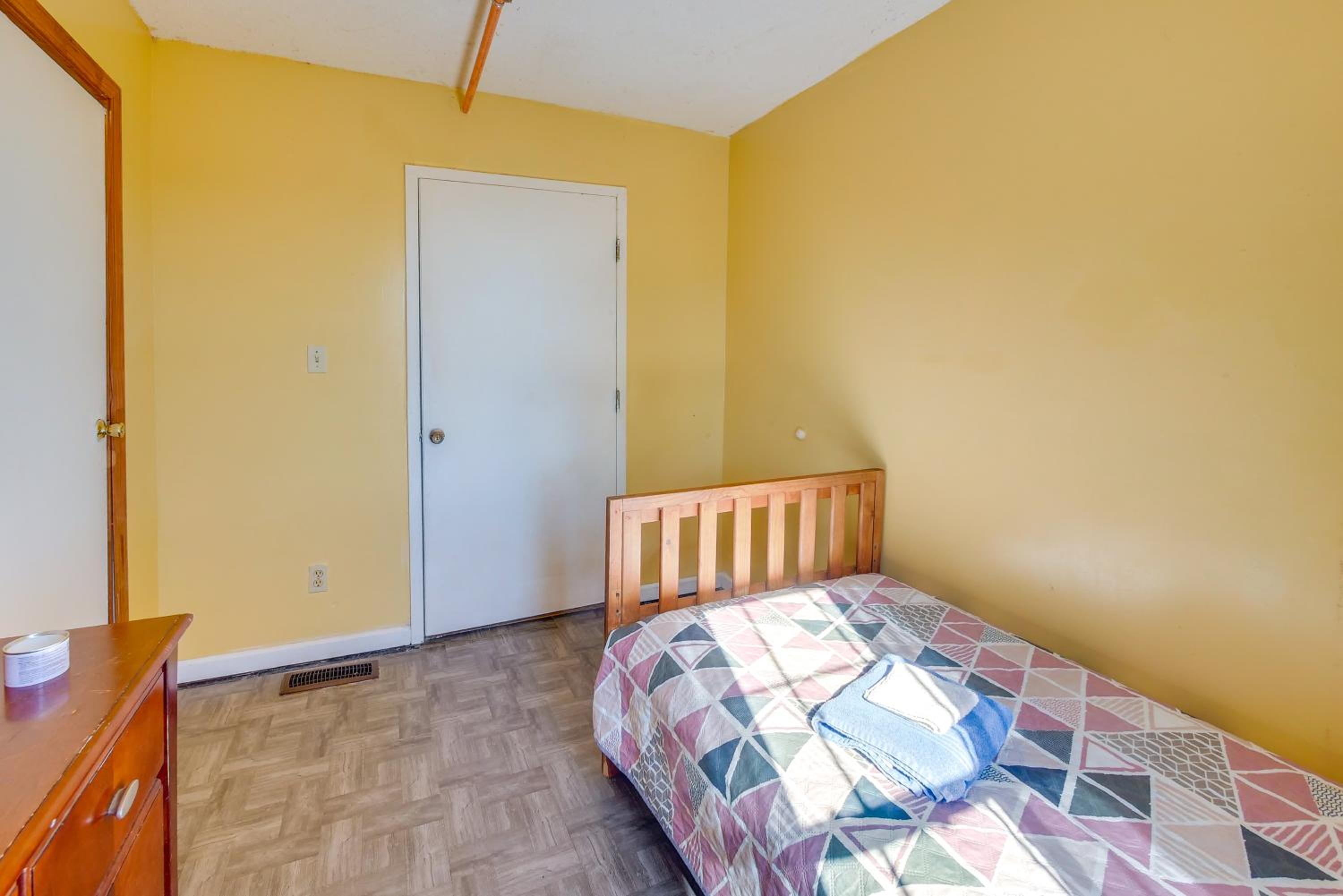 Countryside Escape, 8 Mi to FVSU and Main Street!