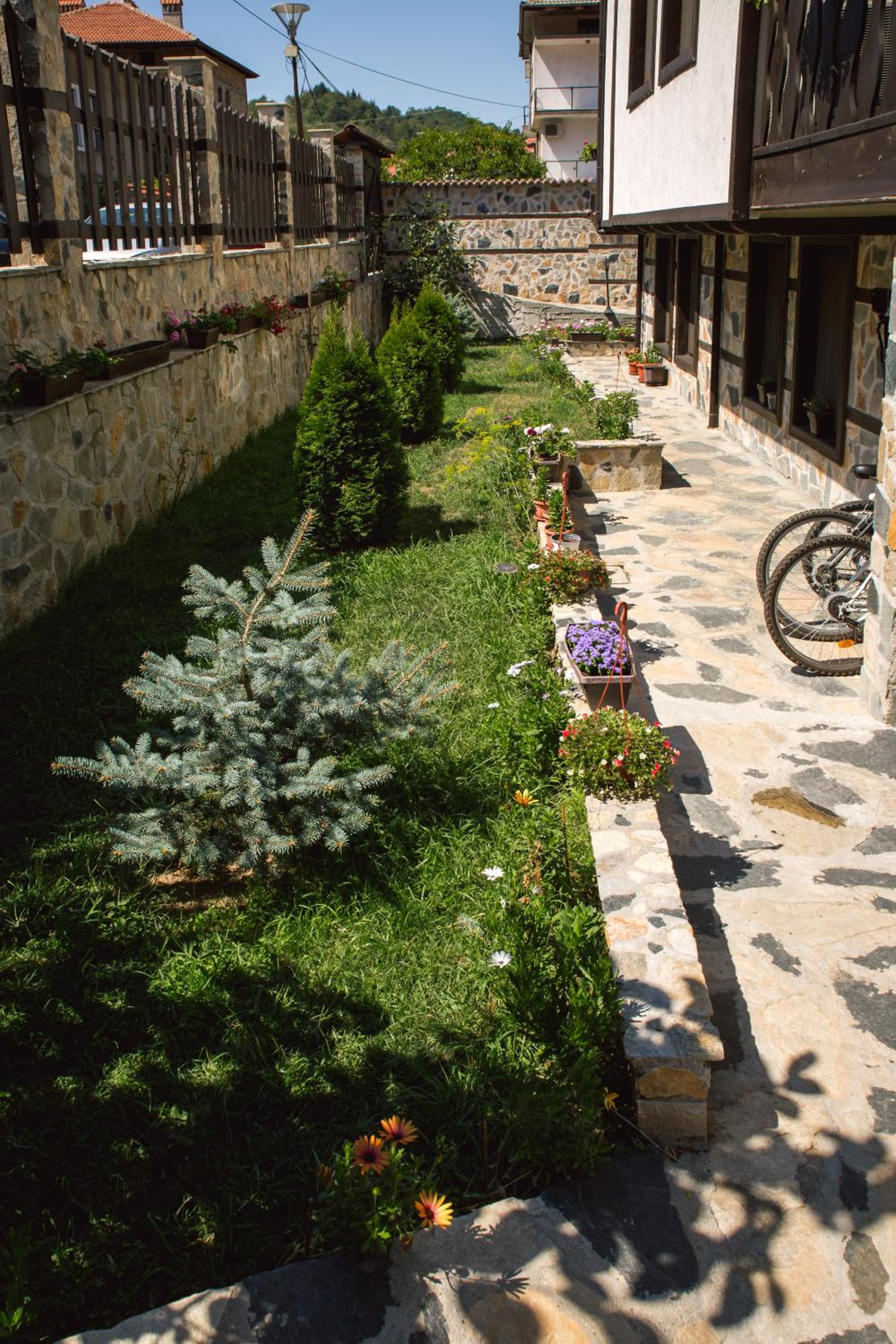 Topalovi Guest House