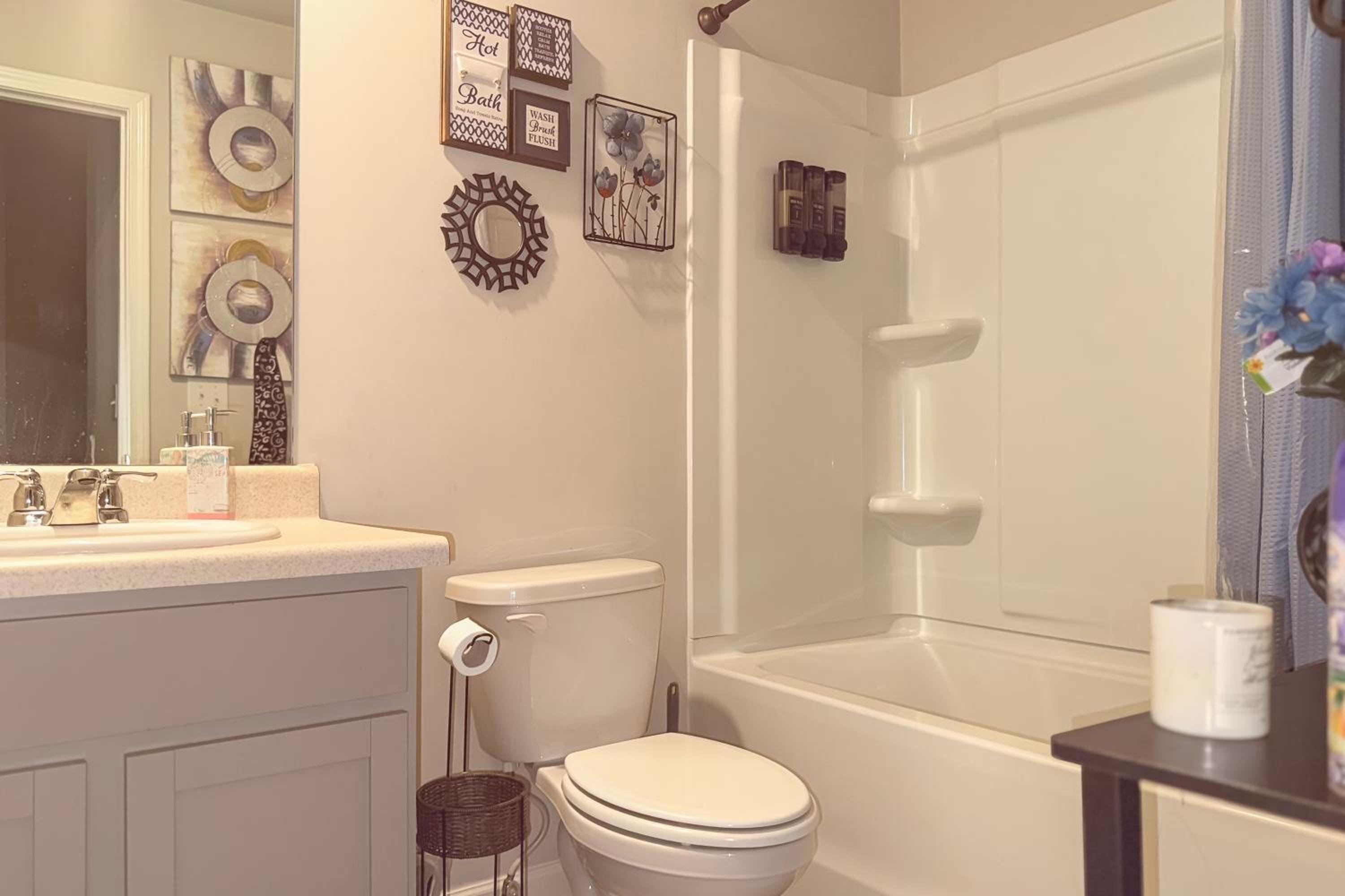 Pets Welcome! Family Townhome with Yard in Atlanta