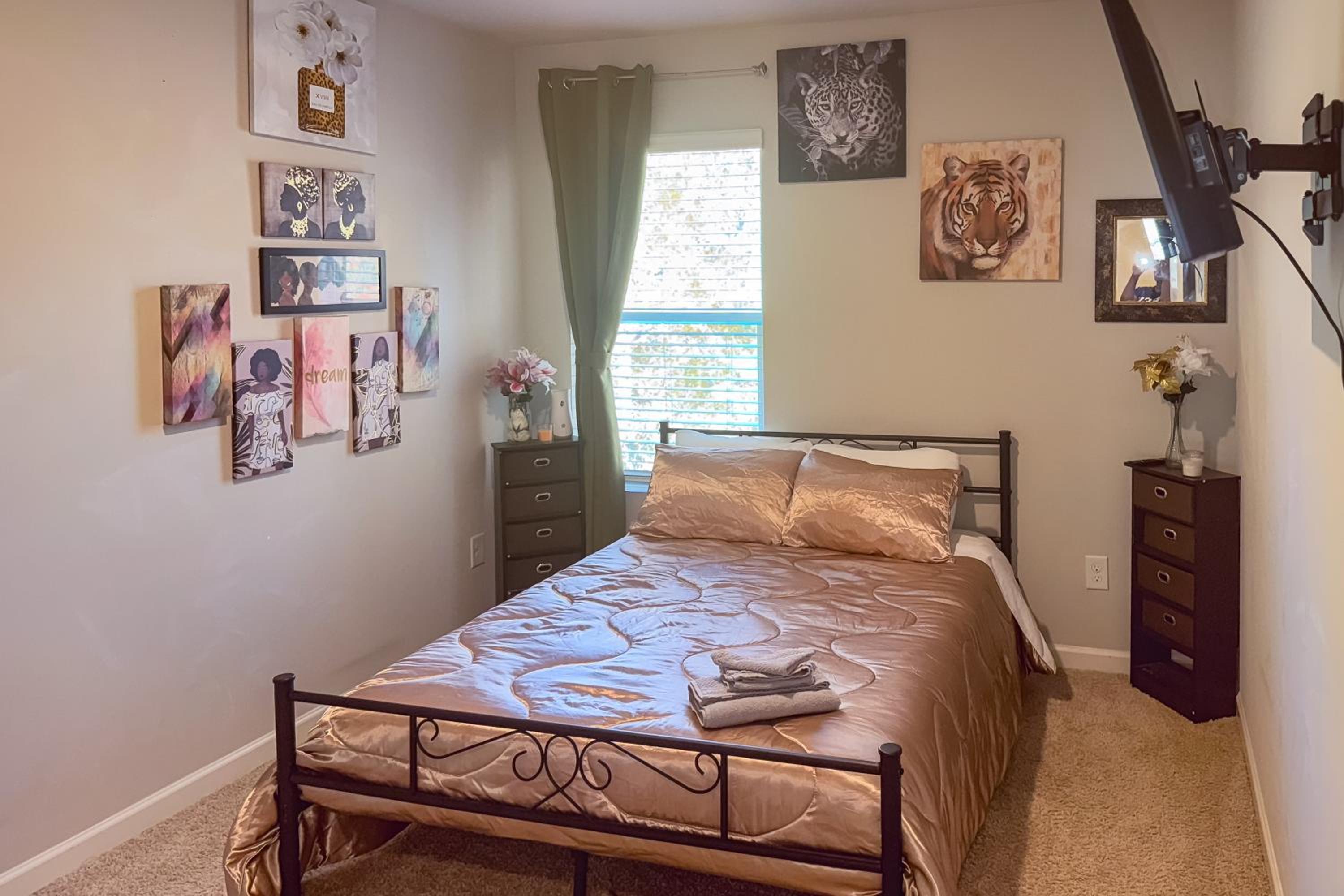 Pets Welcome! Family Townhome with Yard in Atlanta