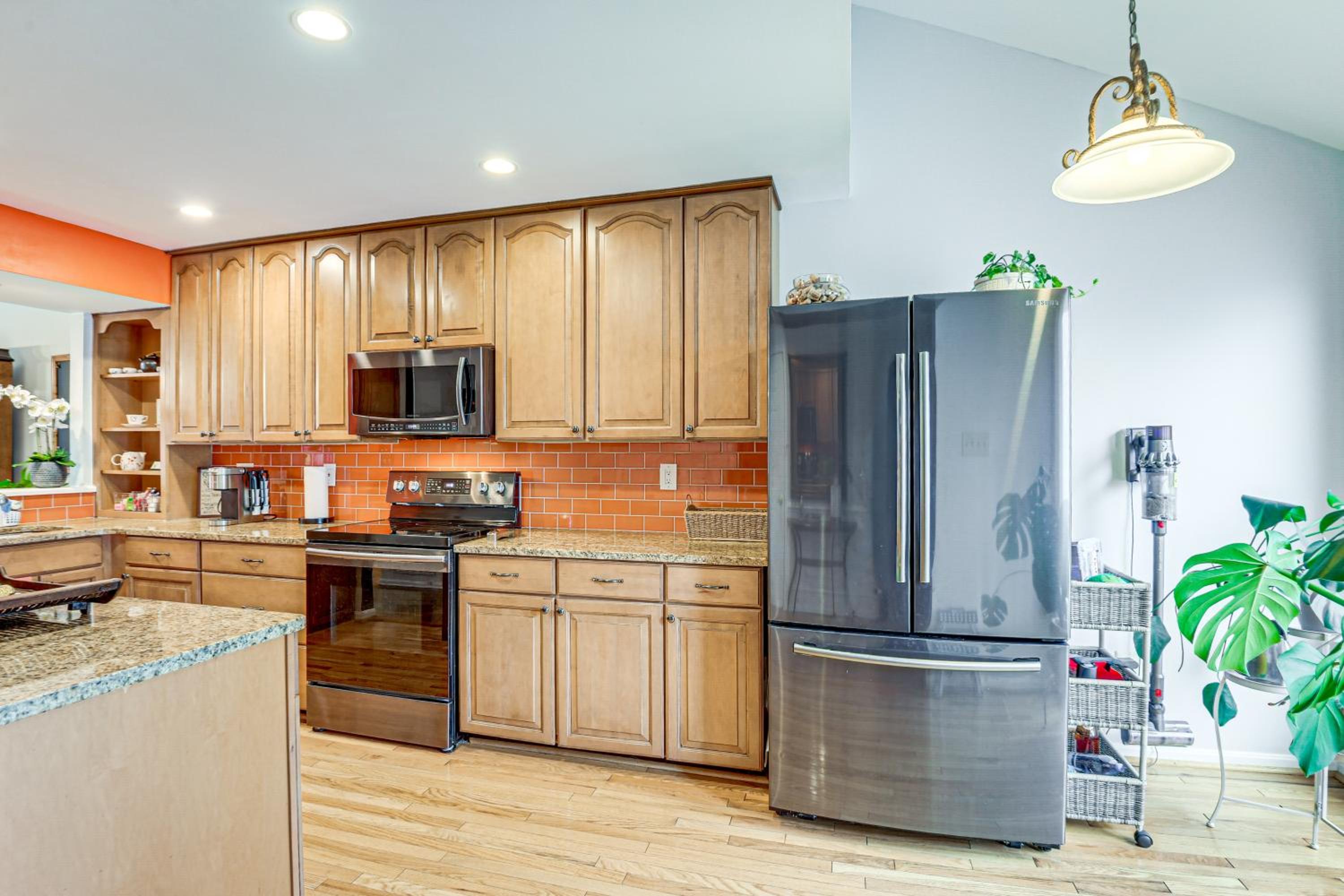 1 Mi to Centennial Park Gem with Golf Course Views