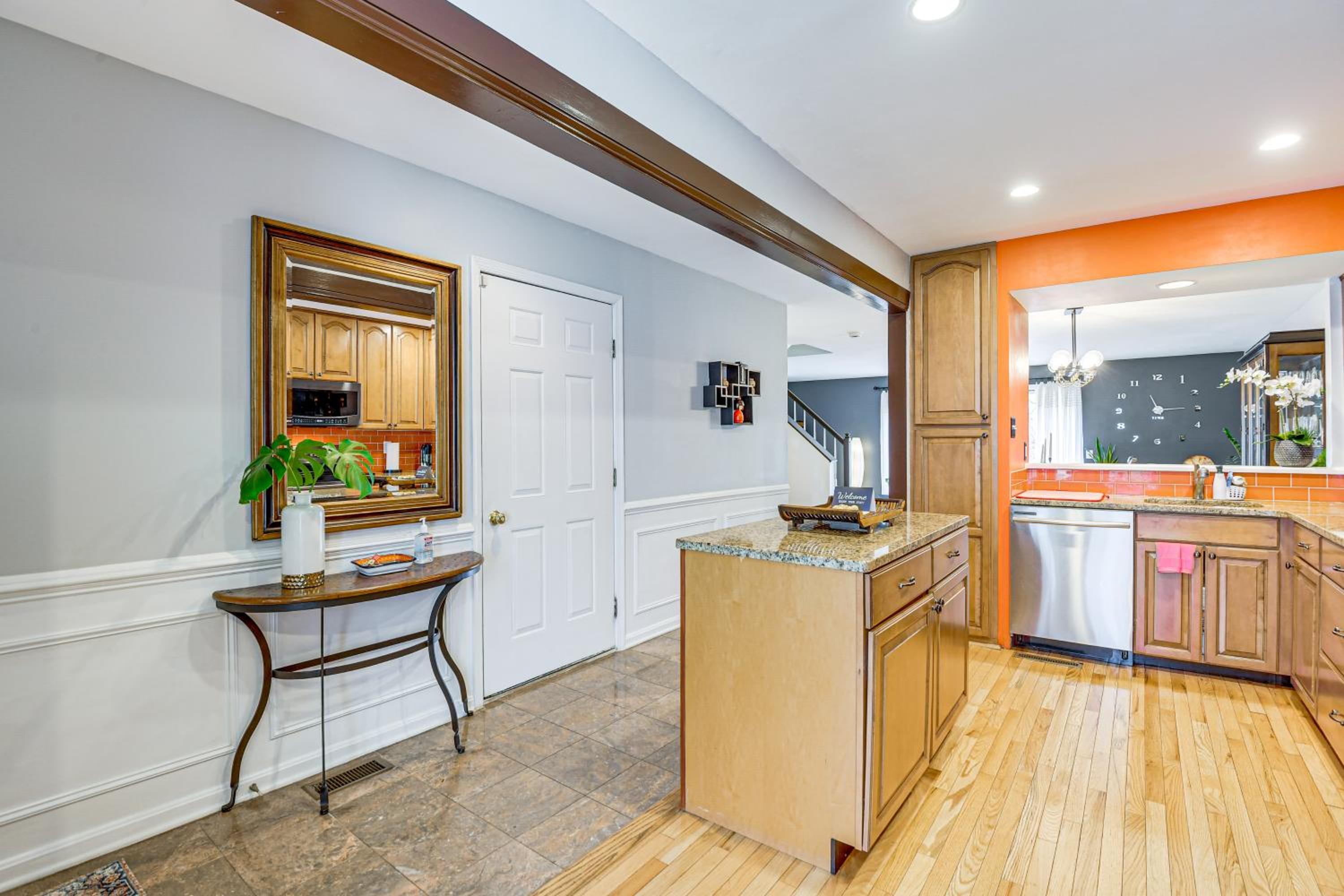 1 Mi to Centennial Park Gem with Golf Course Views