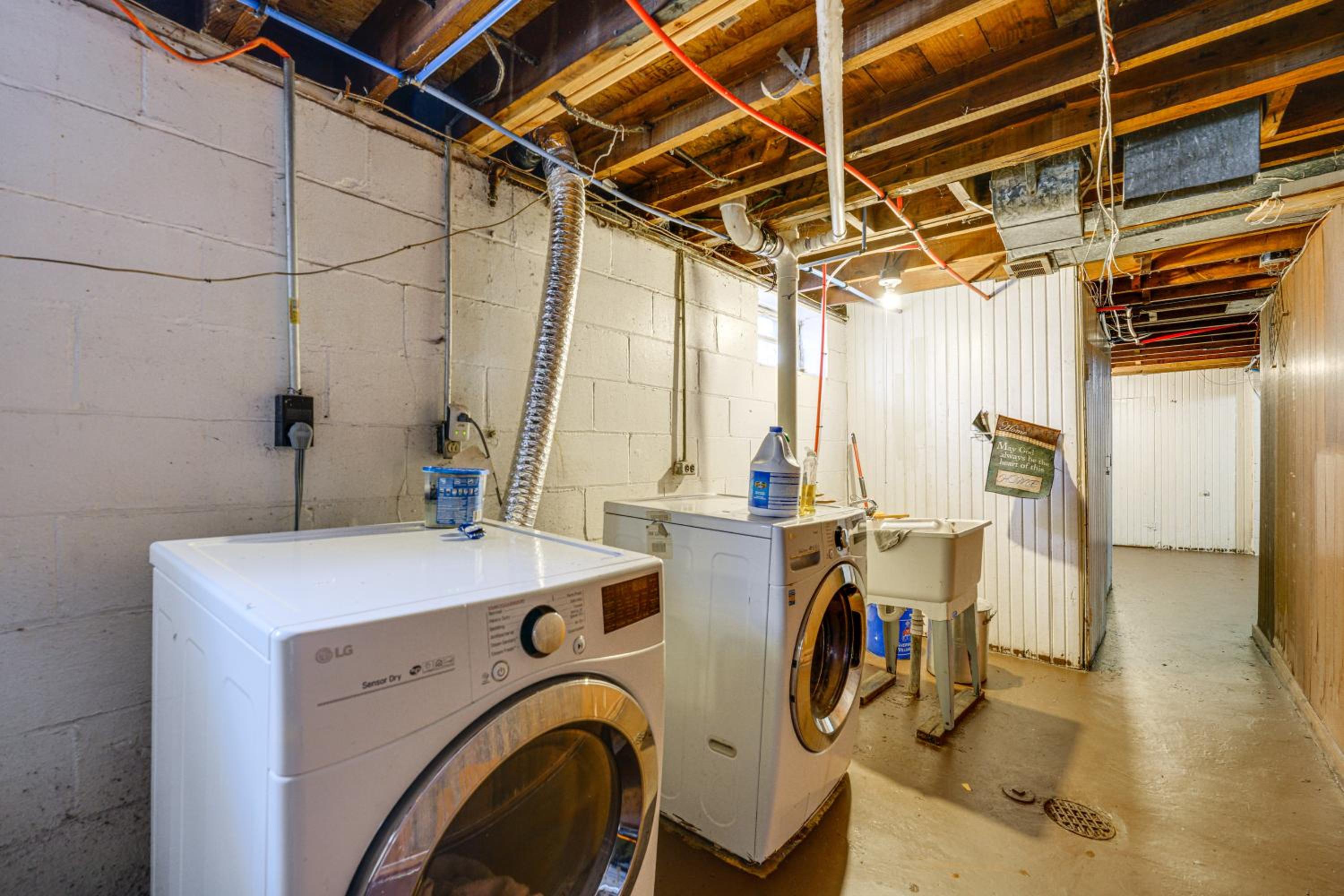 Pet-Friendly Detroit Home with Easy City Access