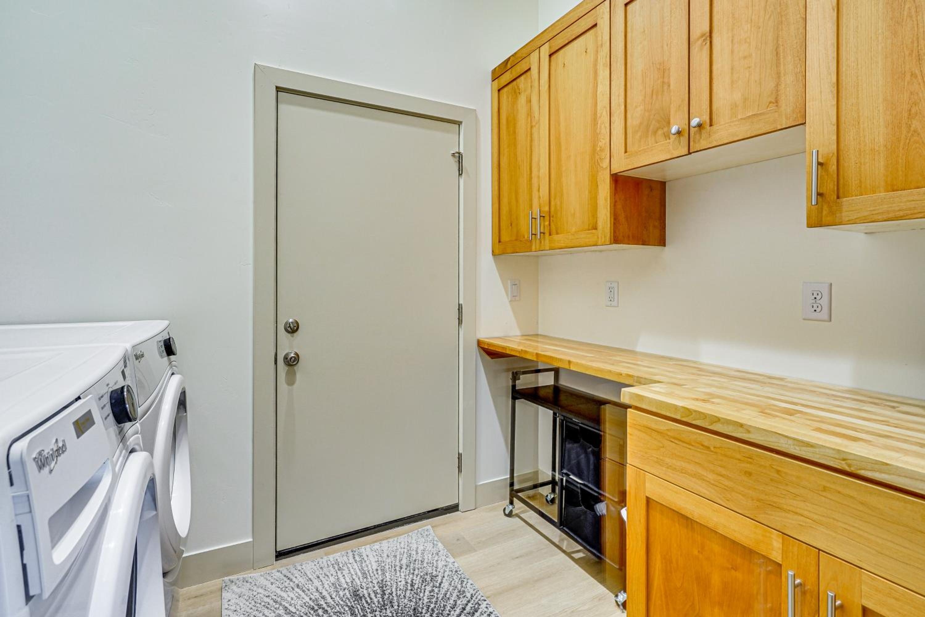 Wasatch Ski Base with Mtn Views Families Welcome!