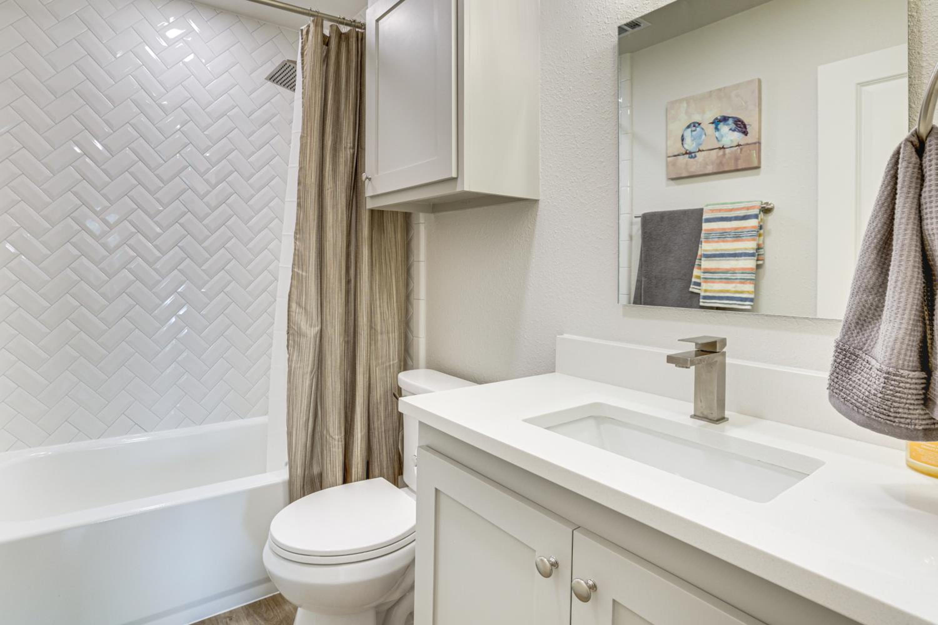 Great for Travel Nurses 2BR East Dallas Townhome!