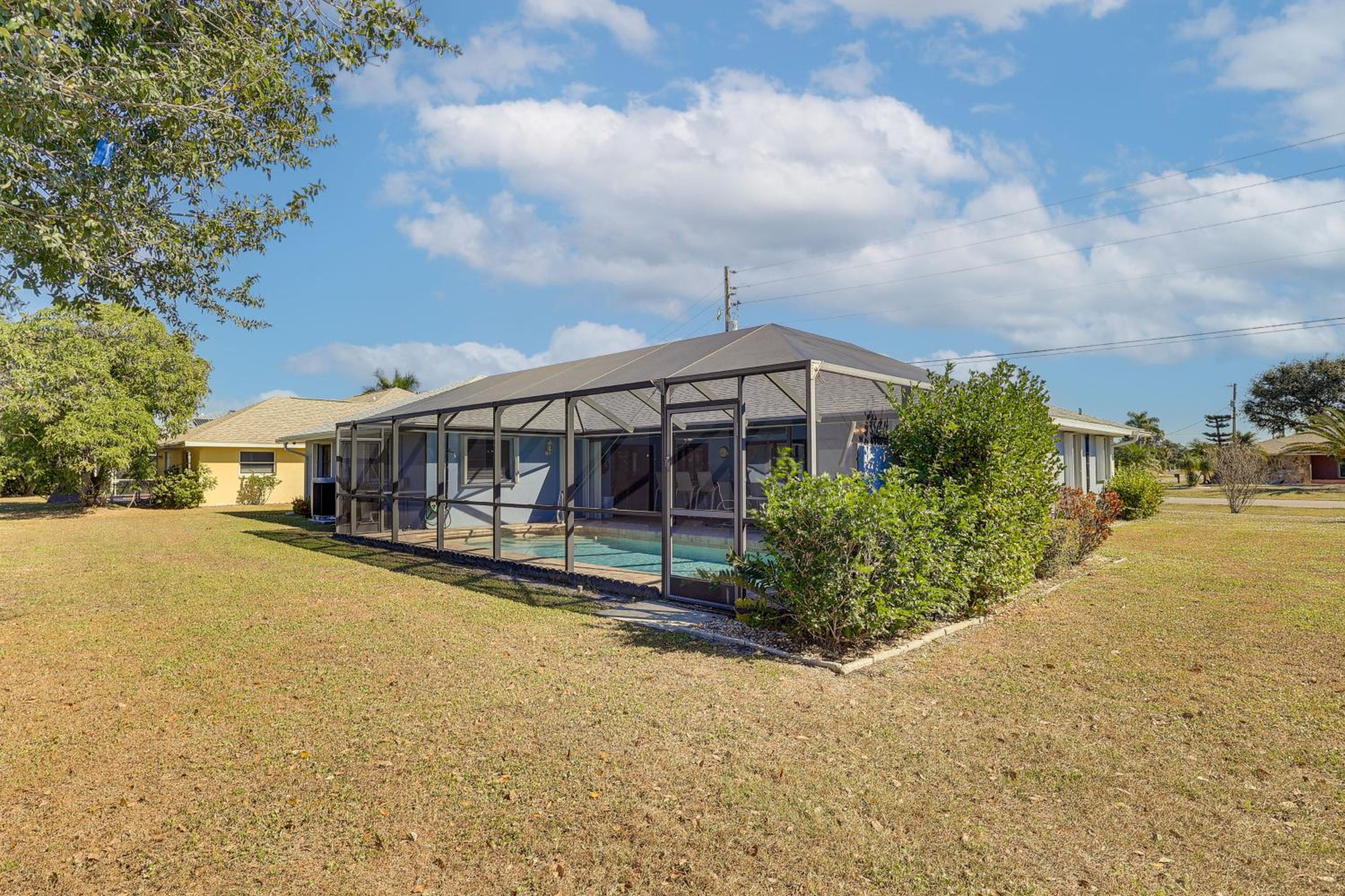7 Mi to Harborwalk Spacious Home with Private Pool