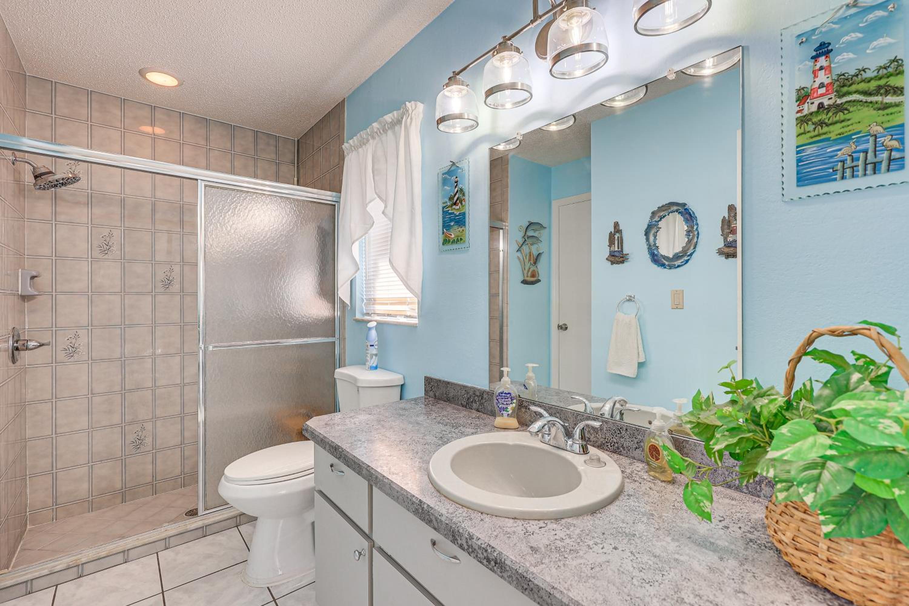 7 Mi to Harborwalk Spacious Home with Private Pool