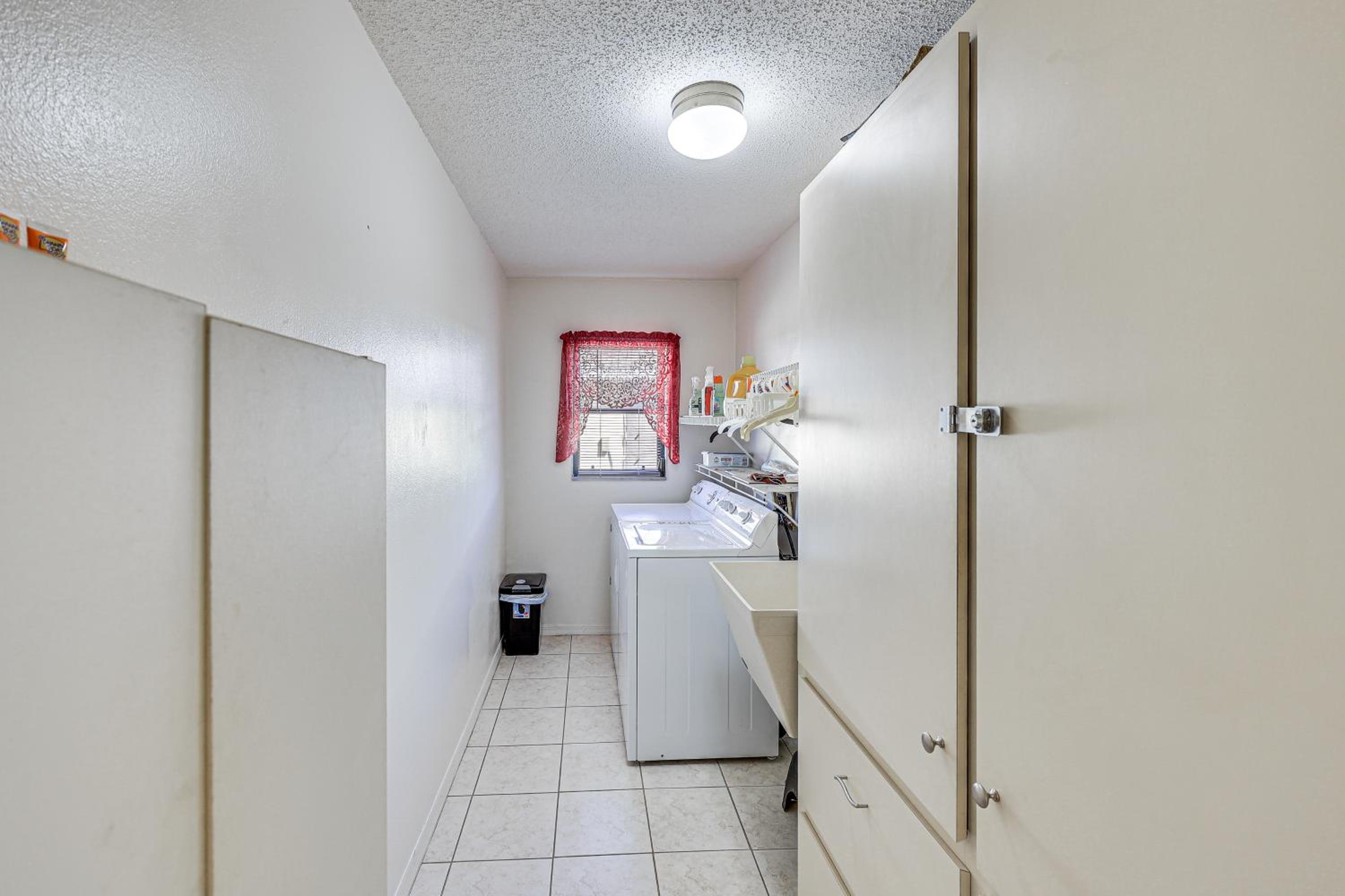 7 Mi to Harborwalk Spacious Home with Private Pool