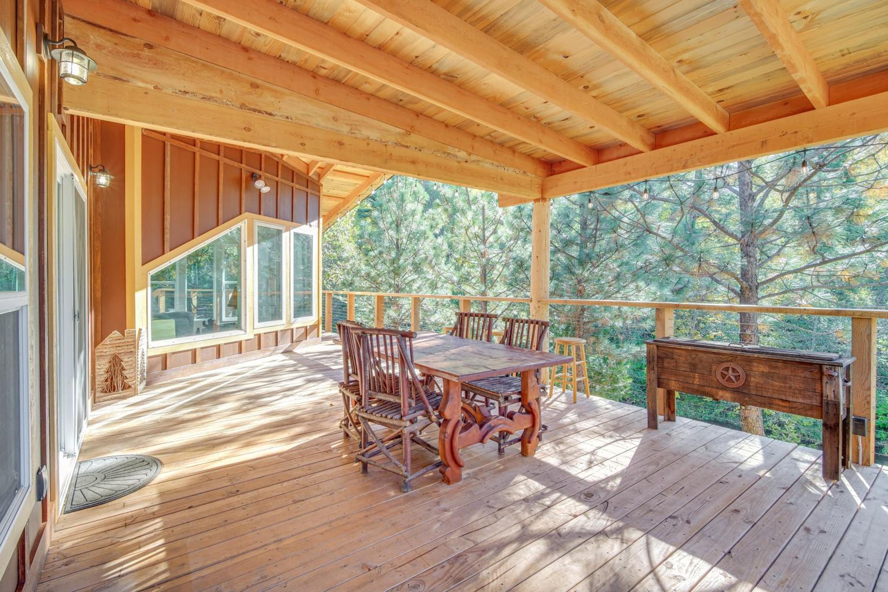 Riverfront Relaxation Secluded Jacksonville Home