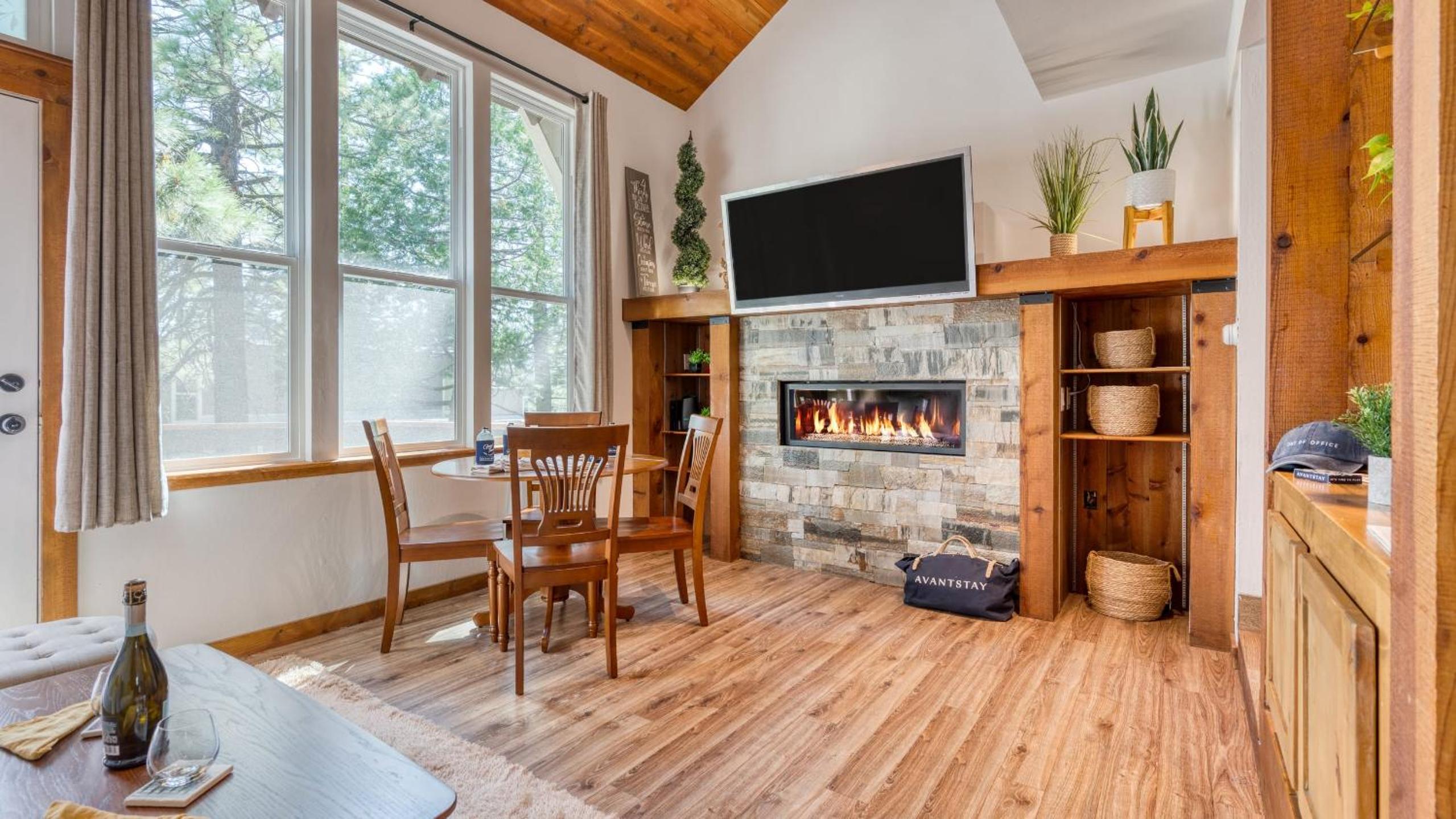 Cozy Tahoe Townhome w Fireplace Balcony Quick Access to Trails Lake Cubana - Dollar Hill by AvantStay