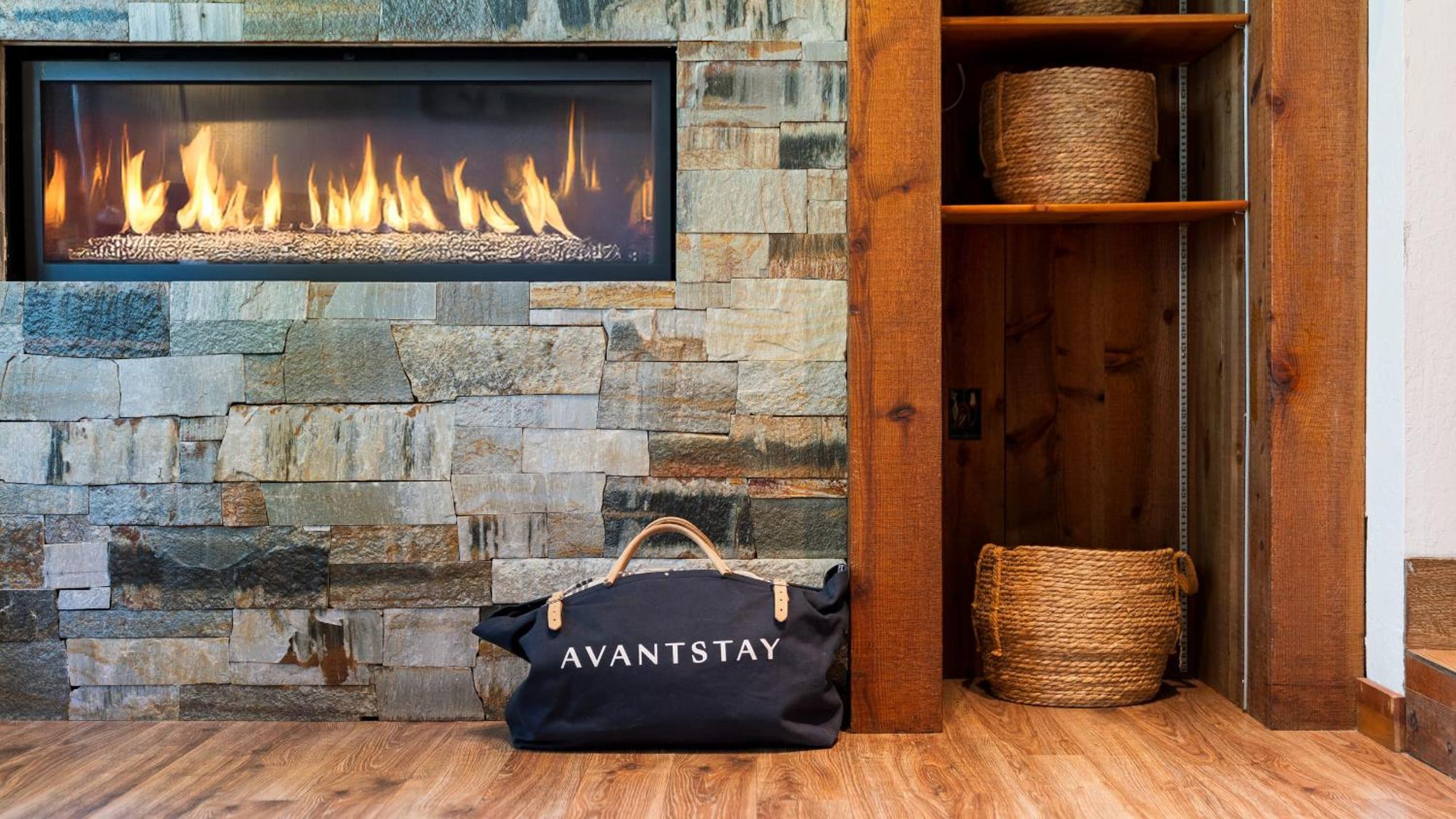 Cozy Tahoe Townhome w Fireplace Balcony Quick Access to Trails Lake Cubana - Dollar Hill by AvantStay