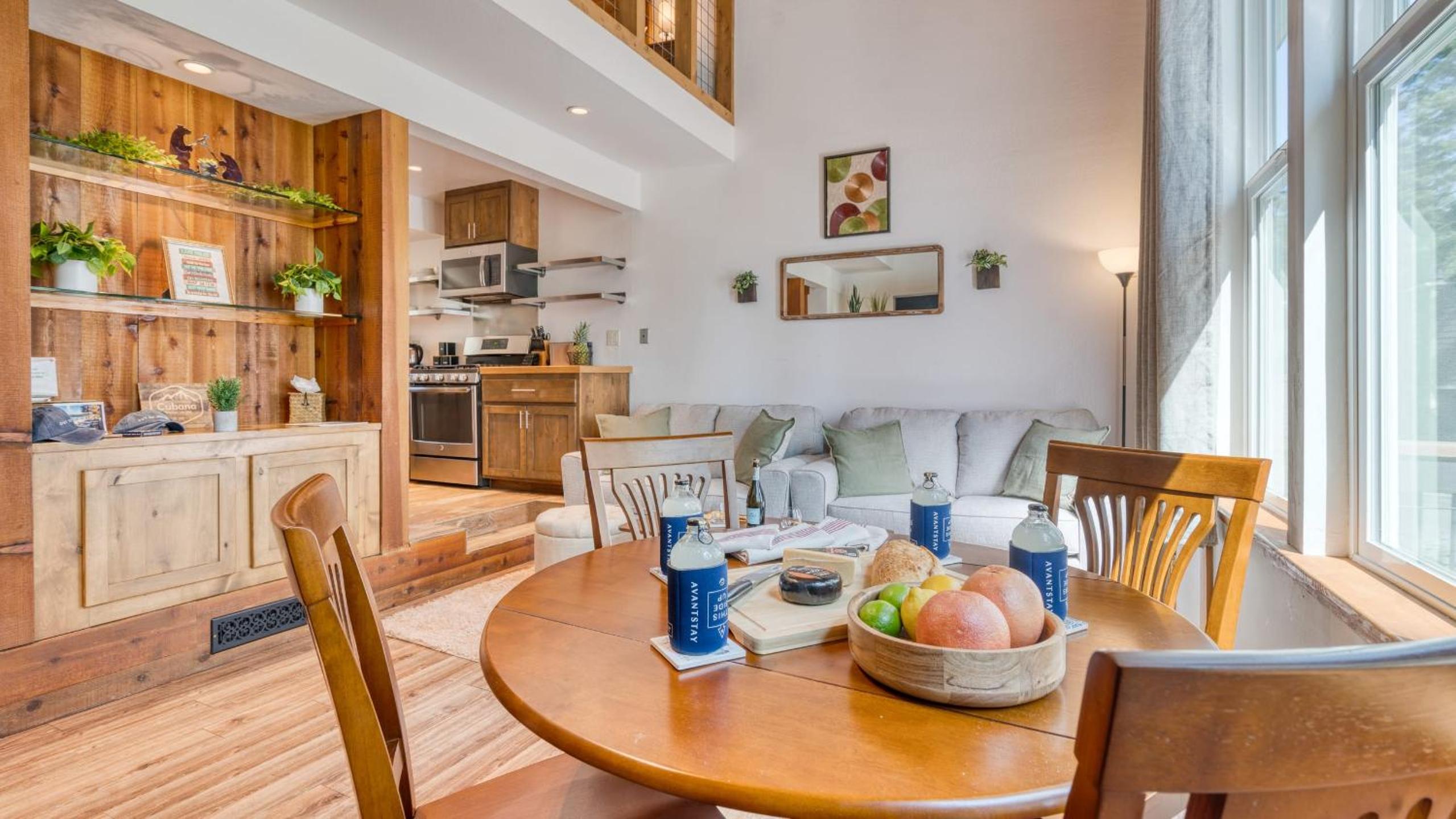 Cozy Tahoe Townhome w Fireplace Balcony Quick Access to Trails Lake Cubana - Dollar Hill by AvantStay
