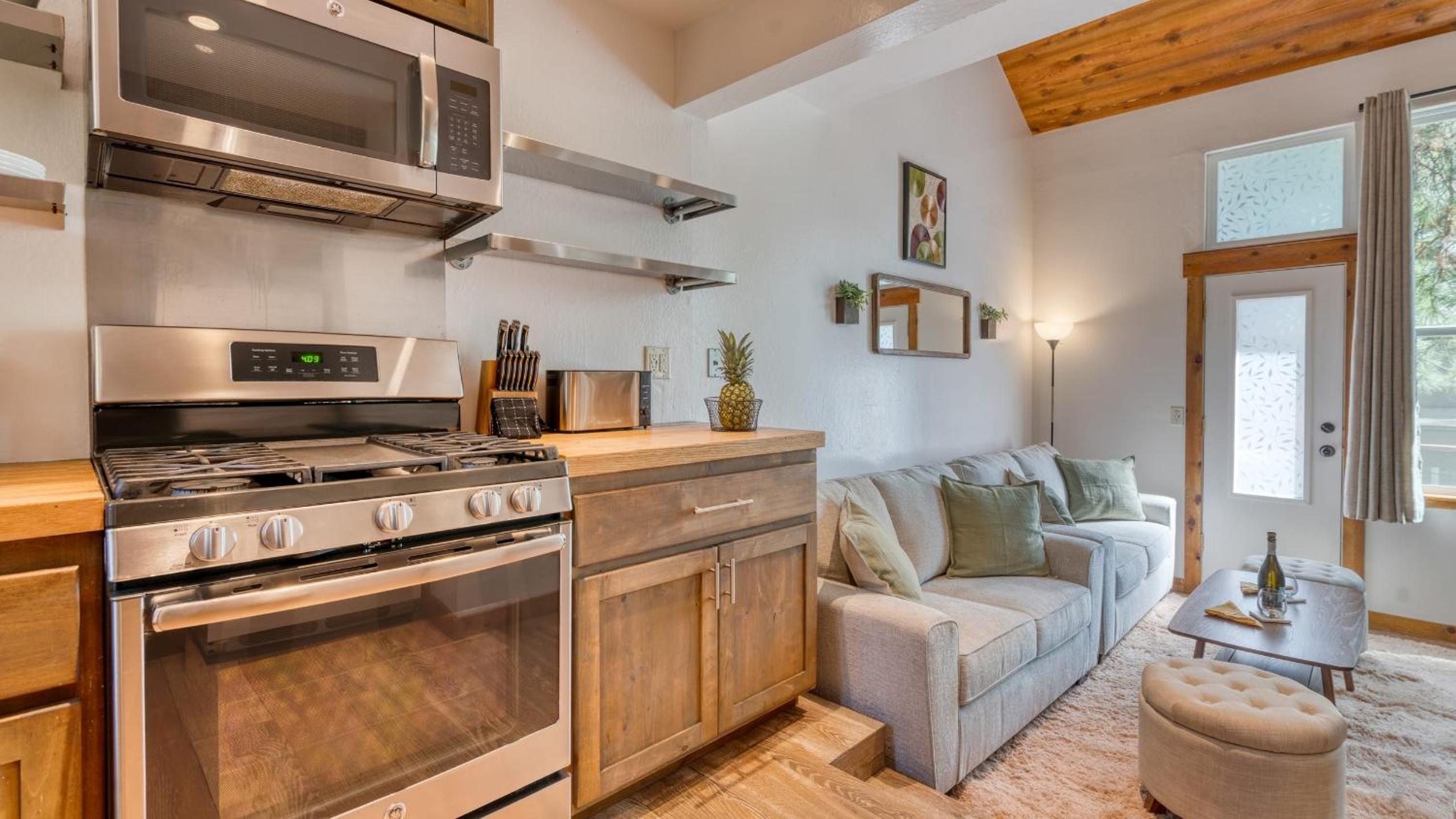 Cozy Tahoe Townhome w Fireplace Balcony Quick Access to Trails Lake Cubana - Dollar Hill by AvantStay