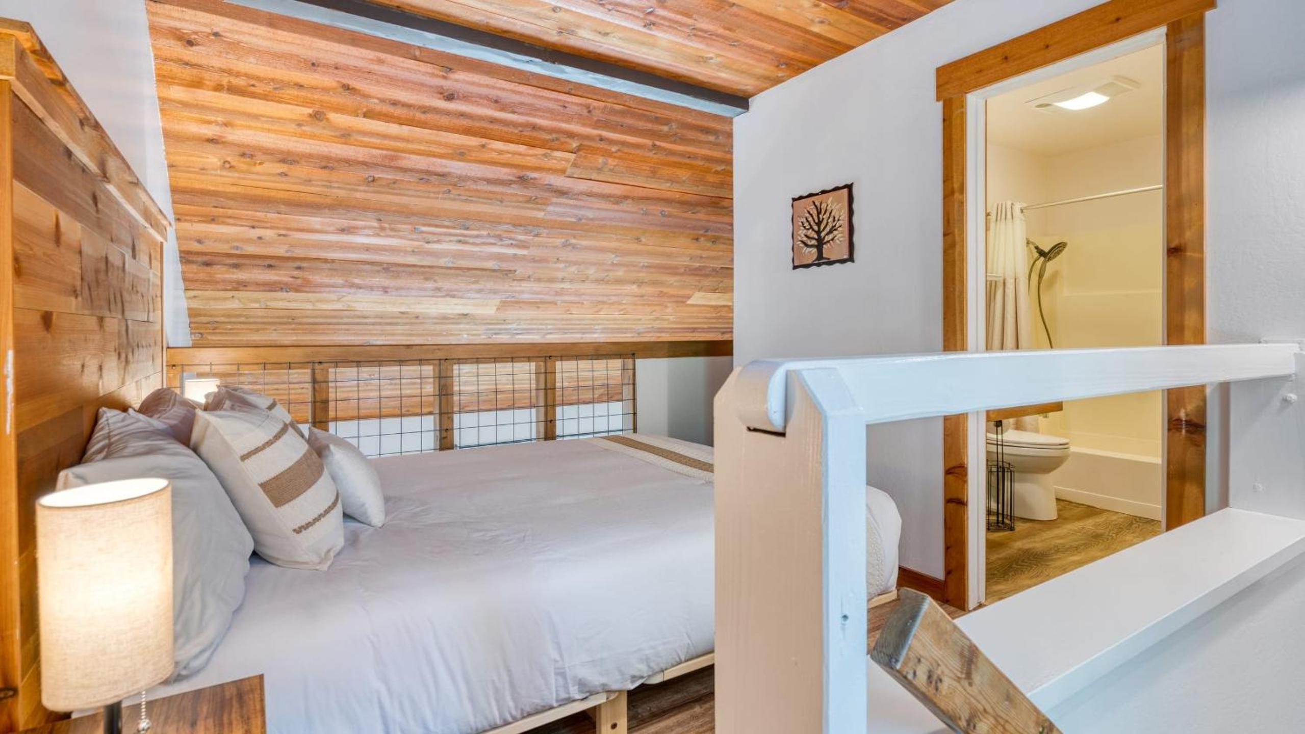 Cozy Tahoe Townhome w Fireplace Balcony Quick Access to Trails Lake Cubana - Dollar Hill by AvantStay