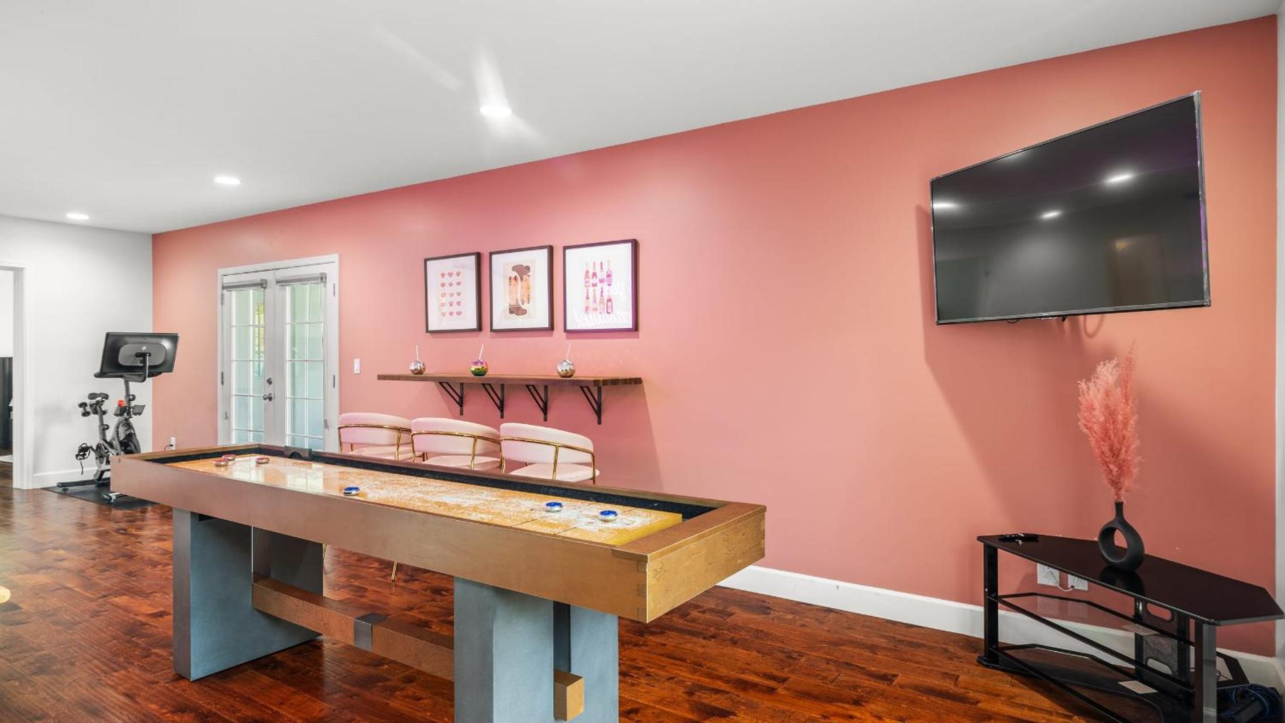 Scottsdale Retreat w Private Pool Outdoor Dining Close to Old Town Fun Casa Cambridge by AvantStay
