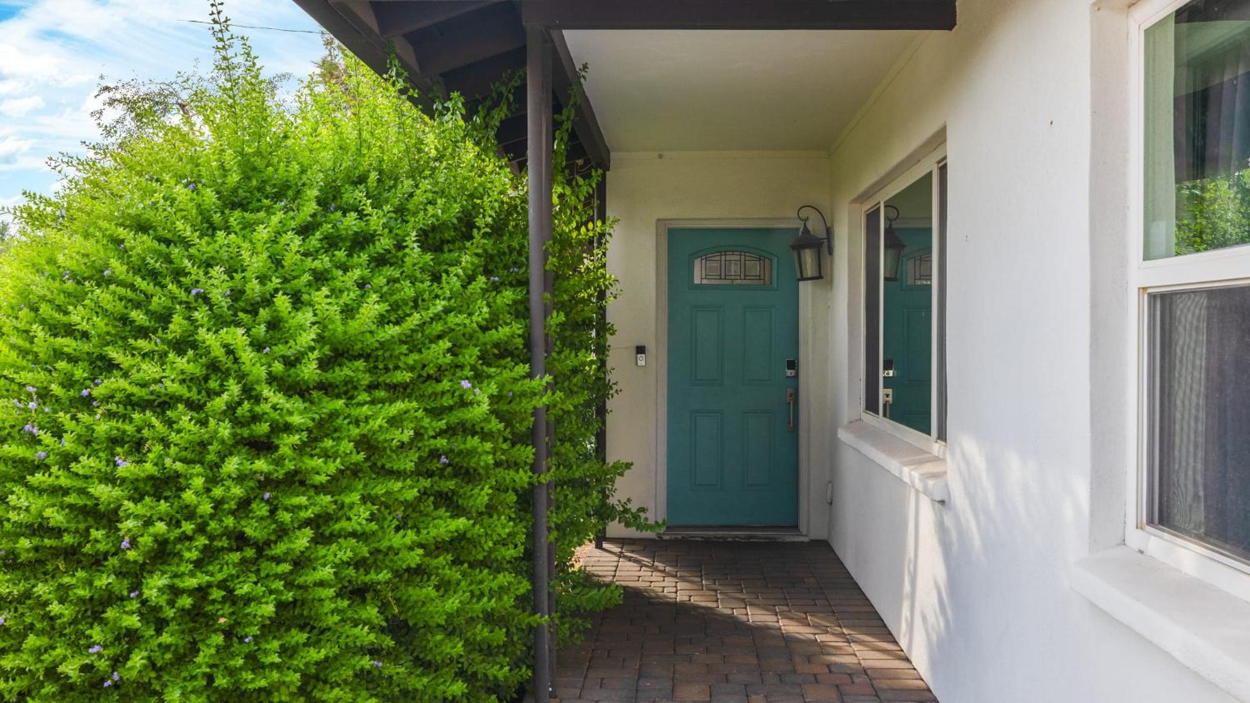 Scottsdale Retreat w Private Pool Outdoor Dining Close to Old Town Fun Casa Cambridge by AvantStay