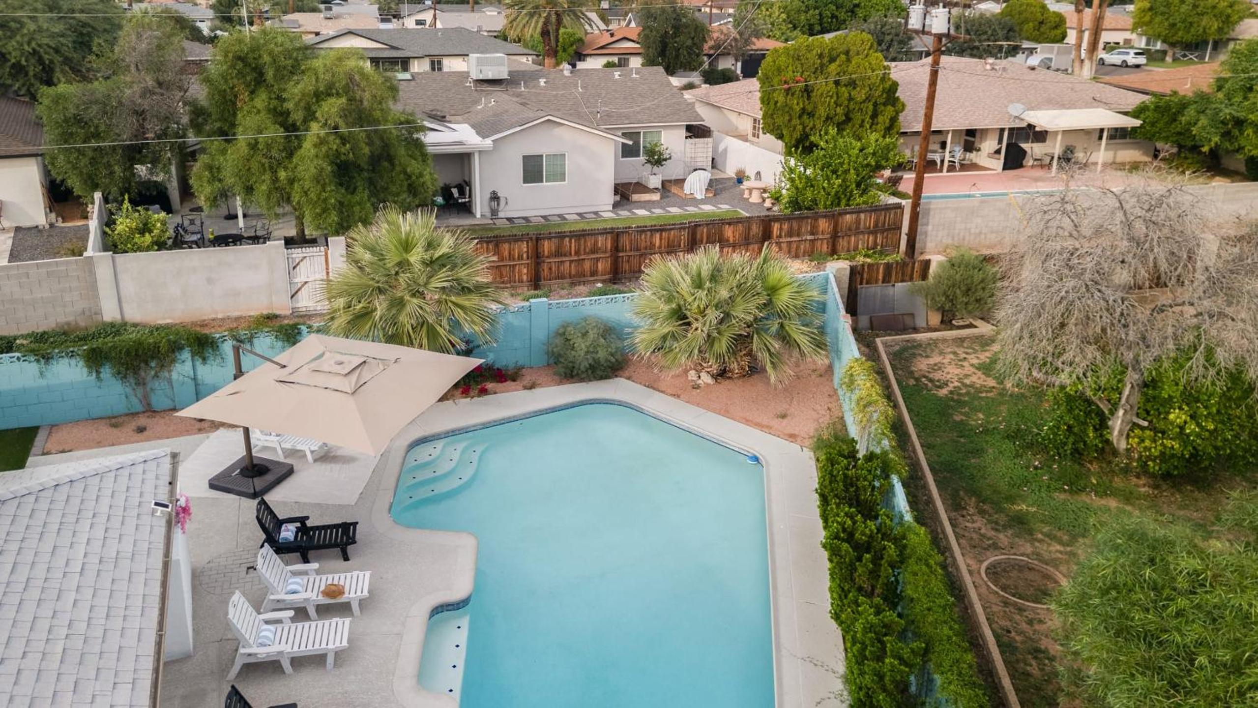 Scottsdale Retreat w Private Pool Outdoor Dining Close to Old Town Fun Casa Cambridge by AvantStay
